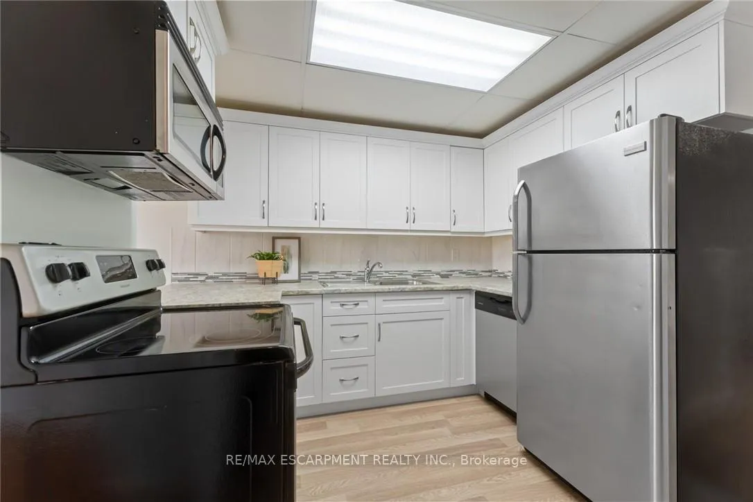 Photo 11 of Unit 10, 8646 Willoughby Drive, Niagara Falls, Chippawa — HOMEH