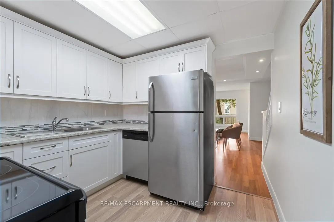 Photo 12 of Unit 10, 8646 Willoughby Drive, Niagara Falls, Chippawa — HOMEH