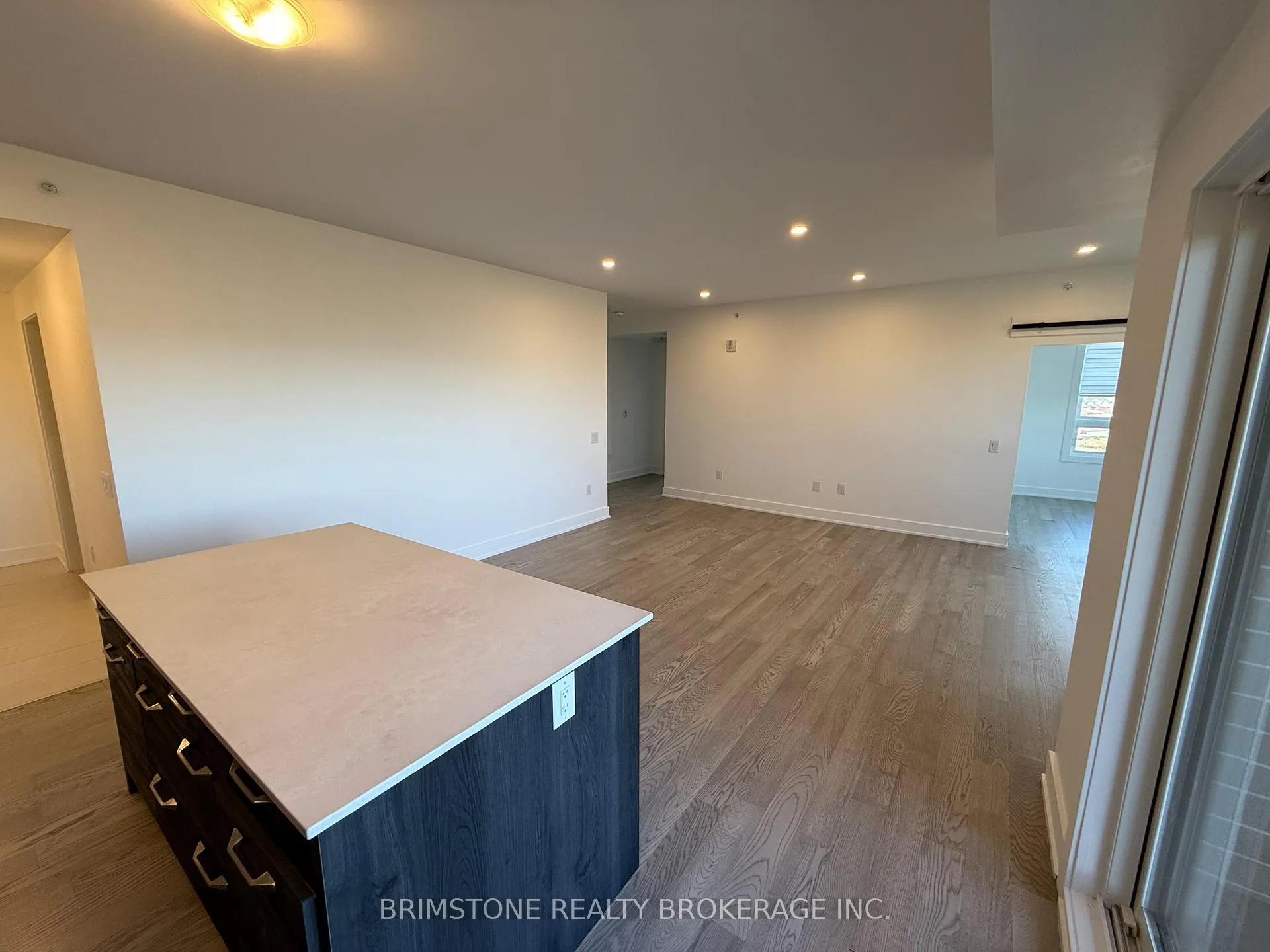 Photo 8 of Unit 502, 5 chef Lane, Barrie, Rural Barrie Southeast — HOMEH