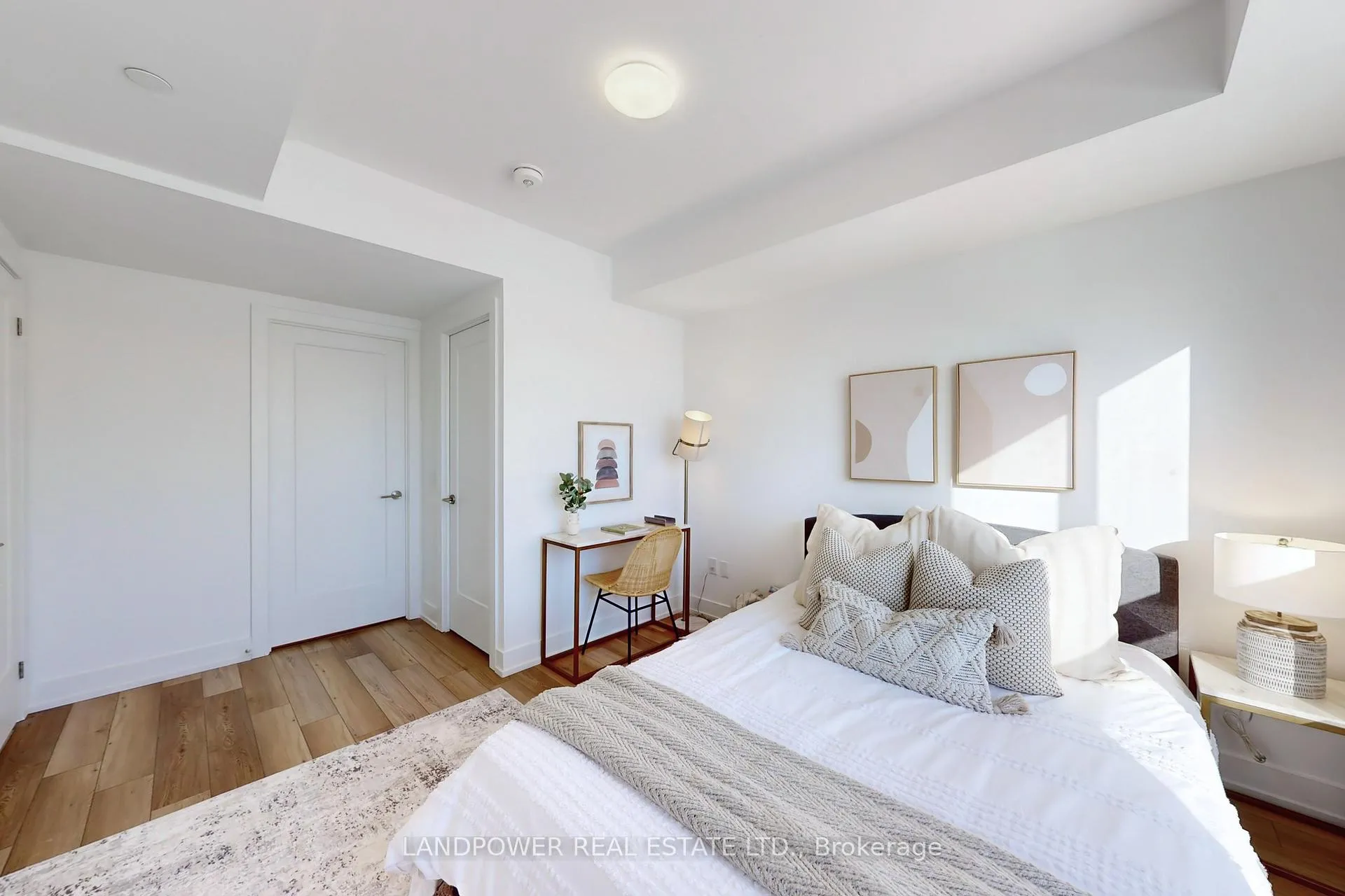 Photo 8 of Unit 609, 8 Cedarland Drive, Markham, Unionville — HOMEH