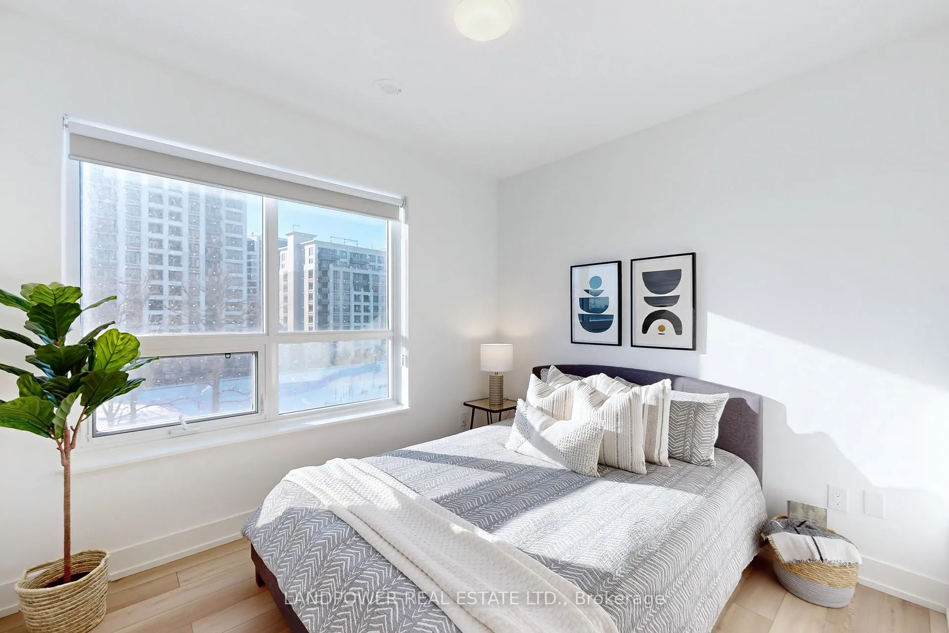 Photo 11 of Unit 609, 8 Cedarland Drive, Markham, Unionville — HOMEH