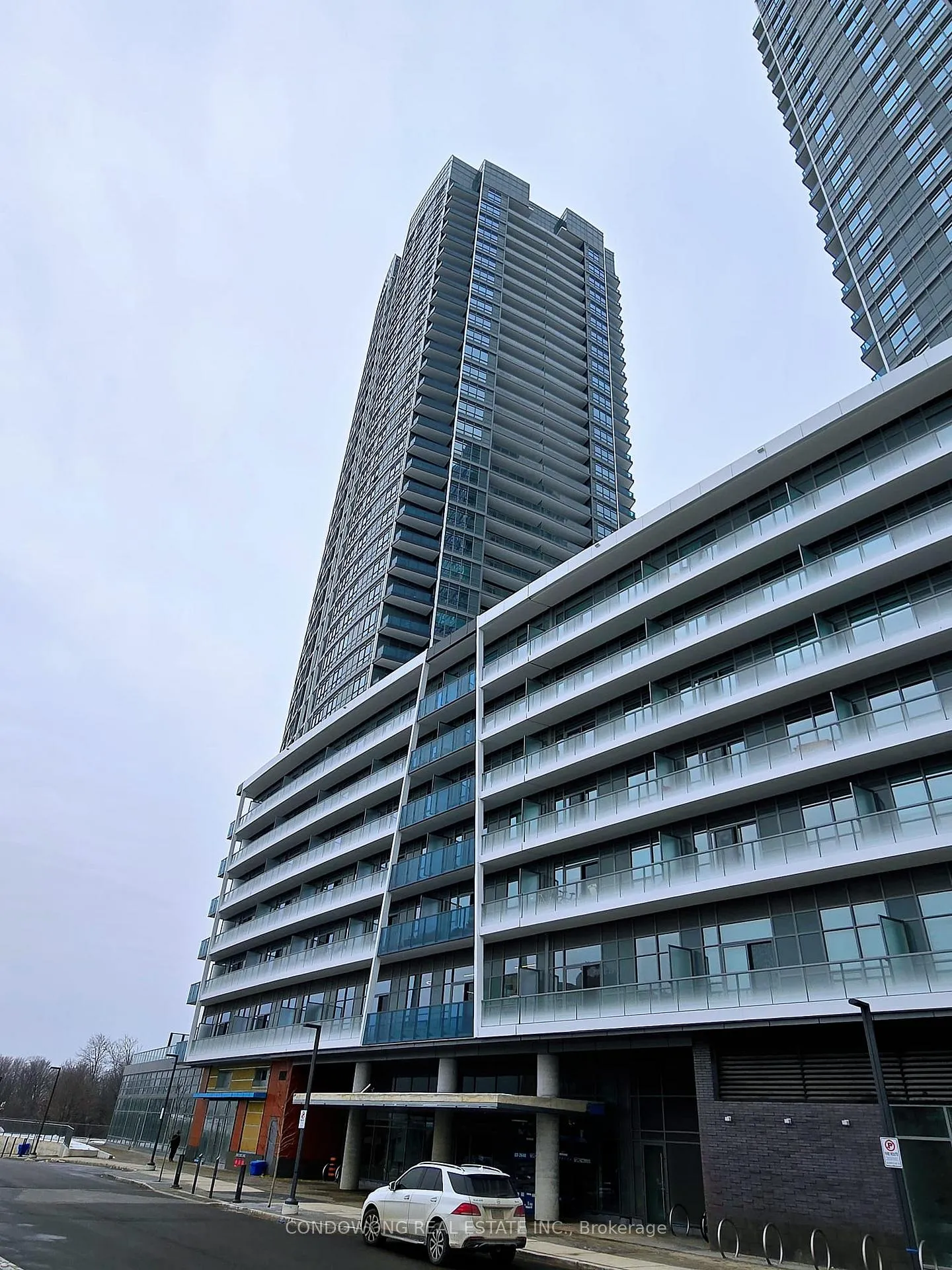 Photo 1 of Unit 311A, 30 Upper Mall Way, Vaughan, Brownridge — HOMEH