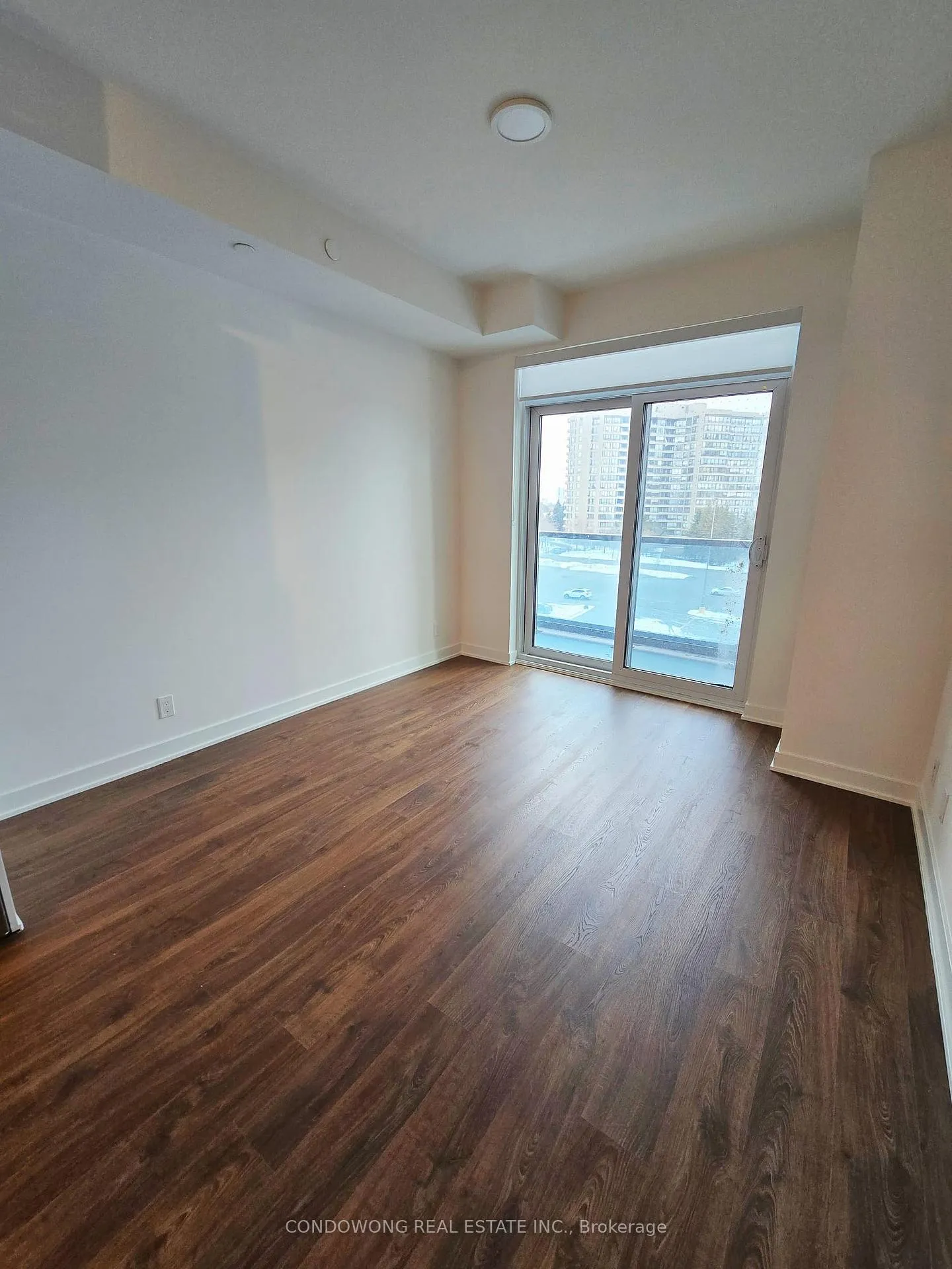 Photo 10 of Unit 311A, 30 Upper Mall Way, Vaughan, Brownridge — HOMEH