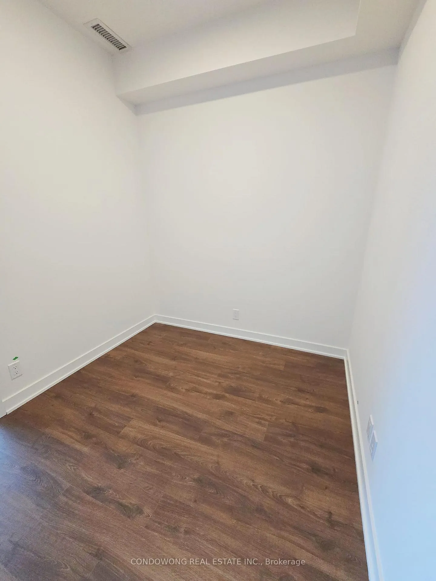 Photo 12 of Unit 311A, 30 Upper Mall Way, Vaughan, Brownridge — HOMEH