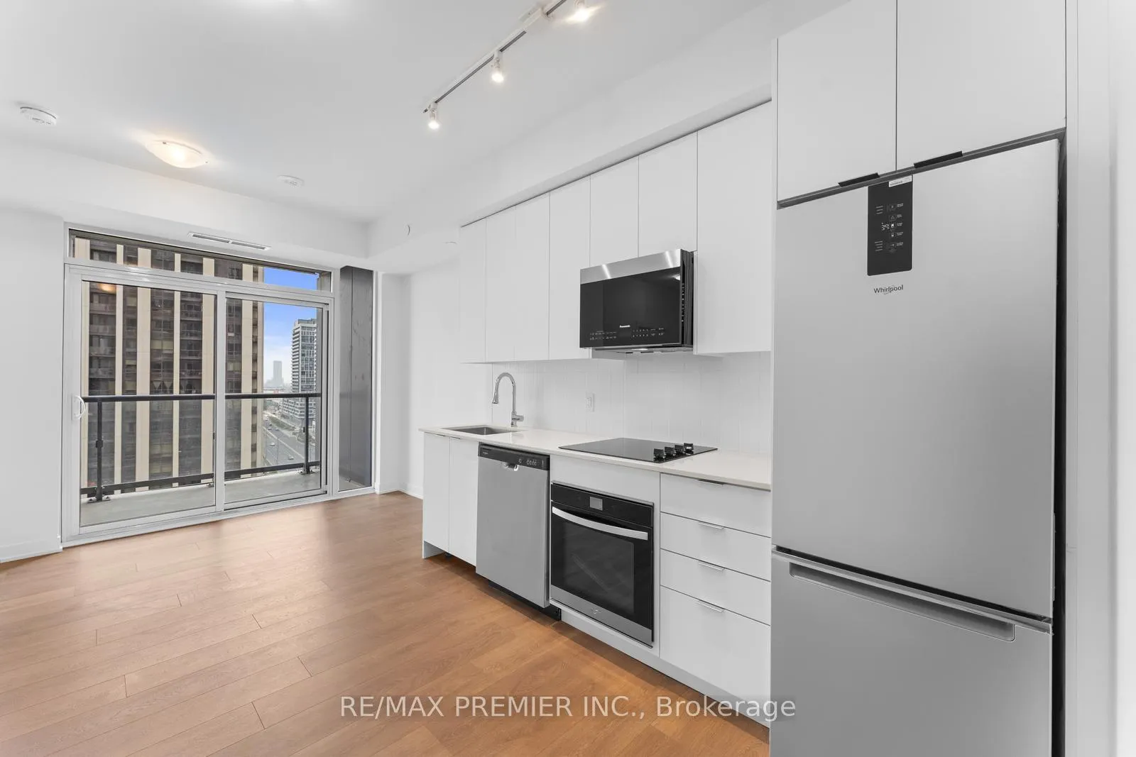 Photo 7 of Unit 1319, 10 Abeja Street, Vaughan, Concord — HOMEH