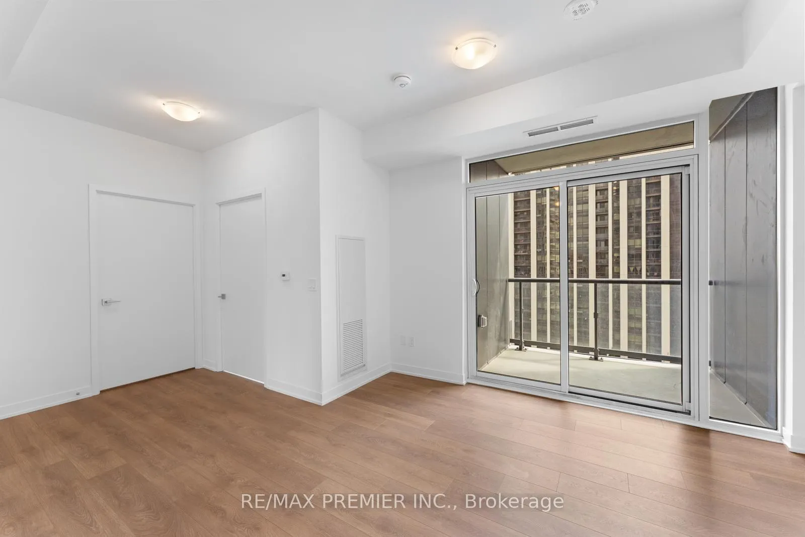 Photo 16 of Unit 1319, 10 Abeja Street, Vaughan, Concord — HOMEH