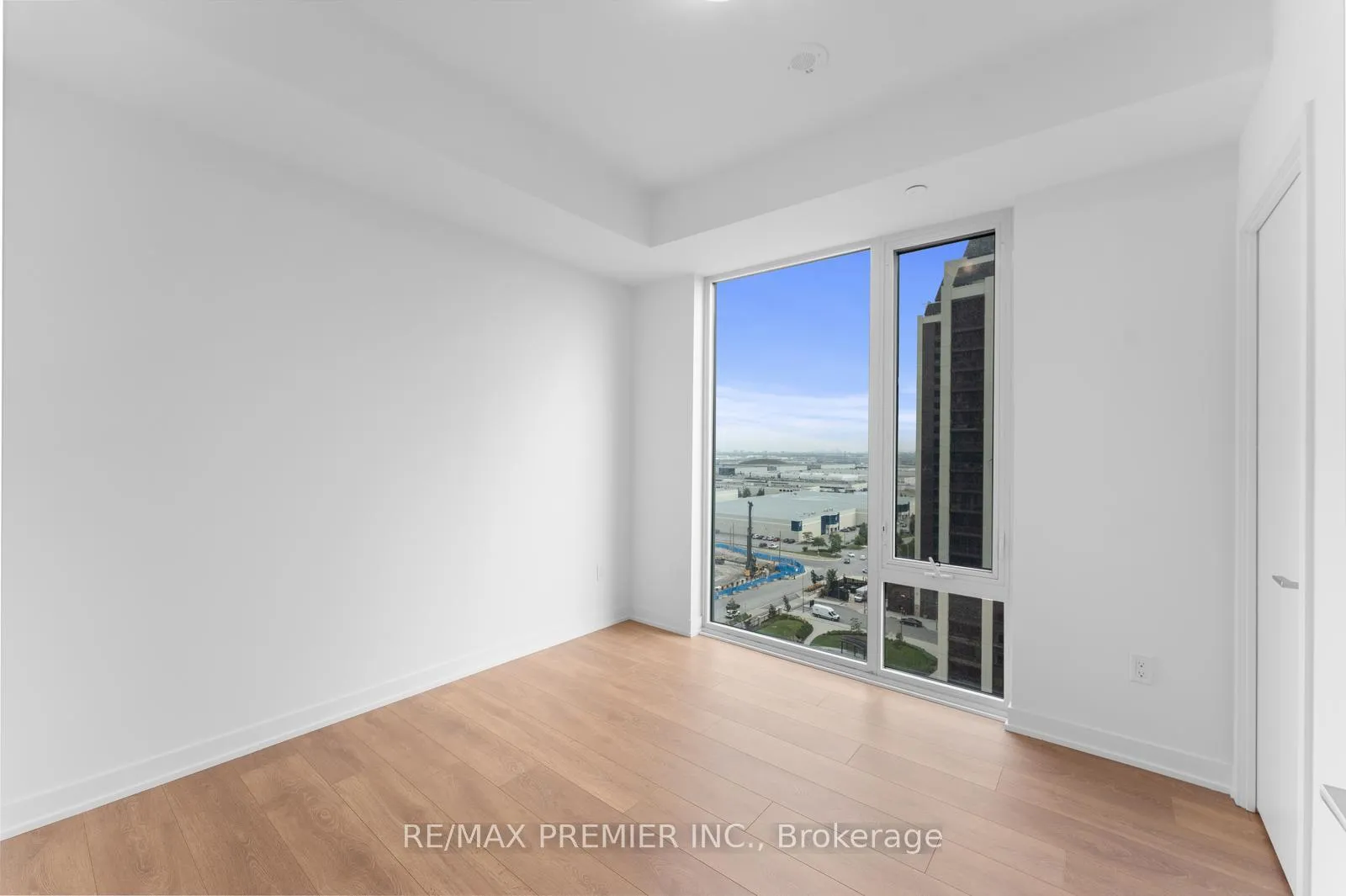 Photo 20 of Unit 1319, 10 Abeja Street, Vaughan, Concord — HOMEH