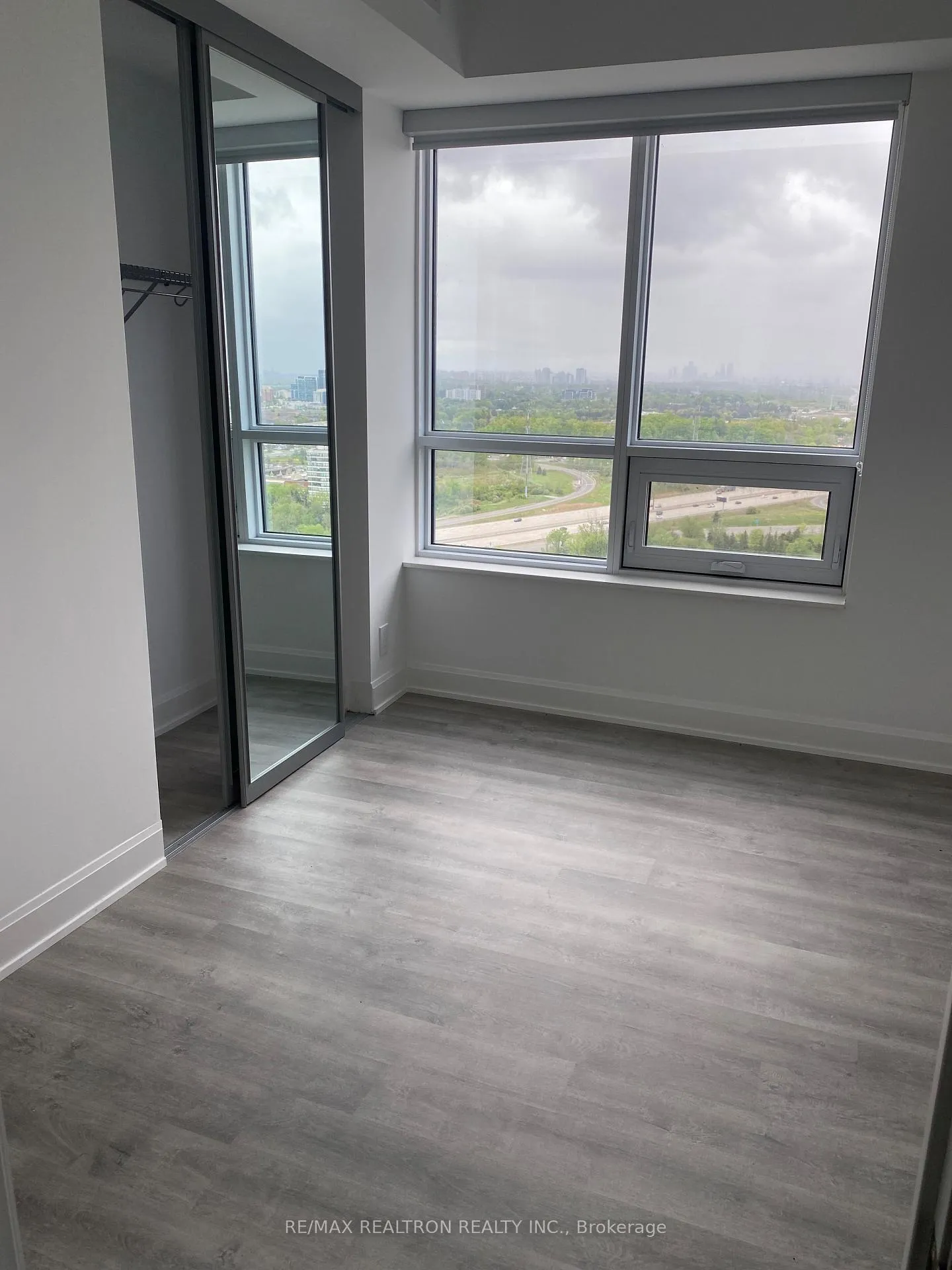Photo 11 of Unit 2809, 12 Gandhi Lane, Markham, Commerce Valley — HOMEH