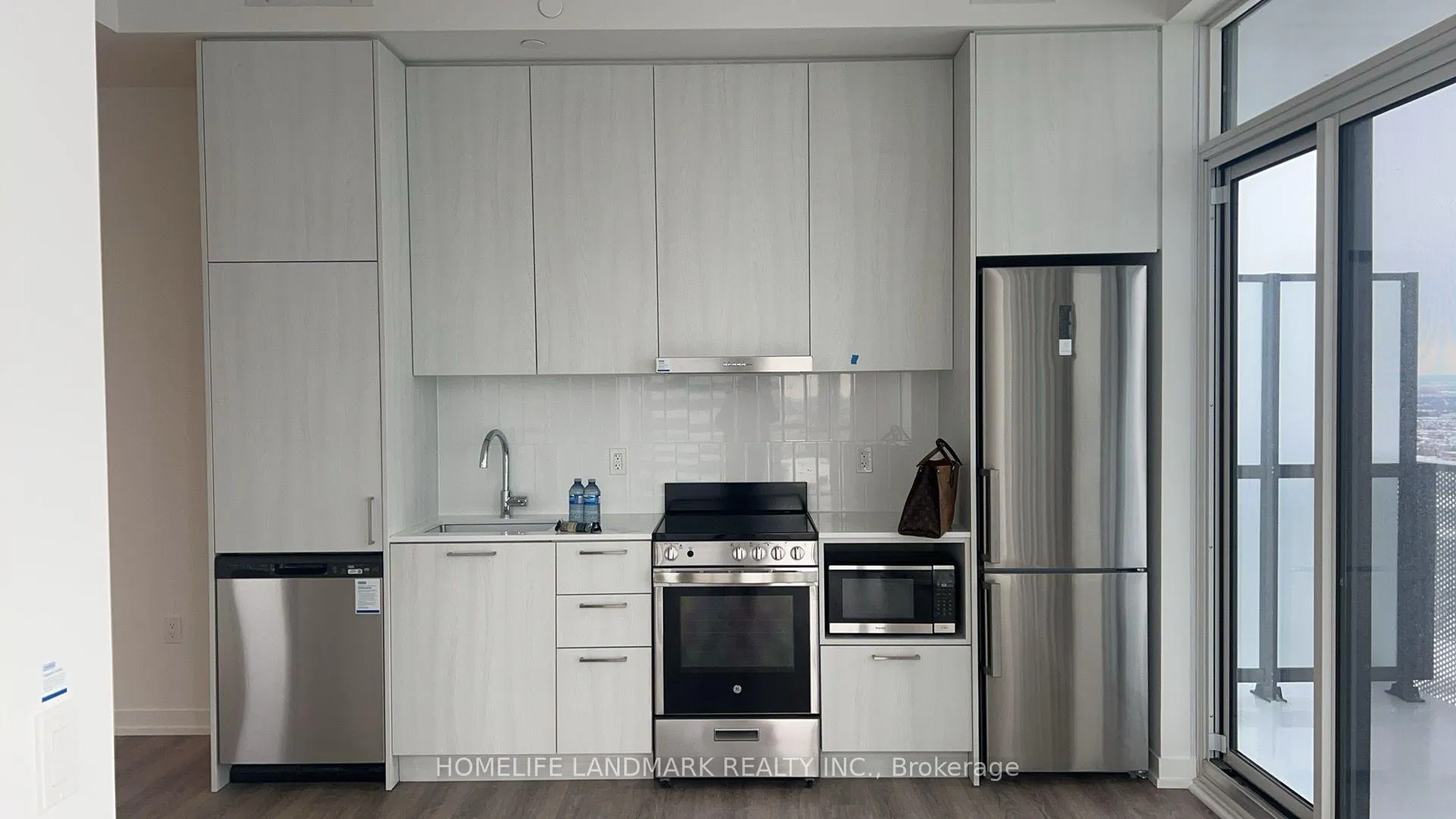 Photo 7 of Unit 3215, 195 Commerce Street S, Vaughan, Vaughan Corporate Centre — HOMEH