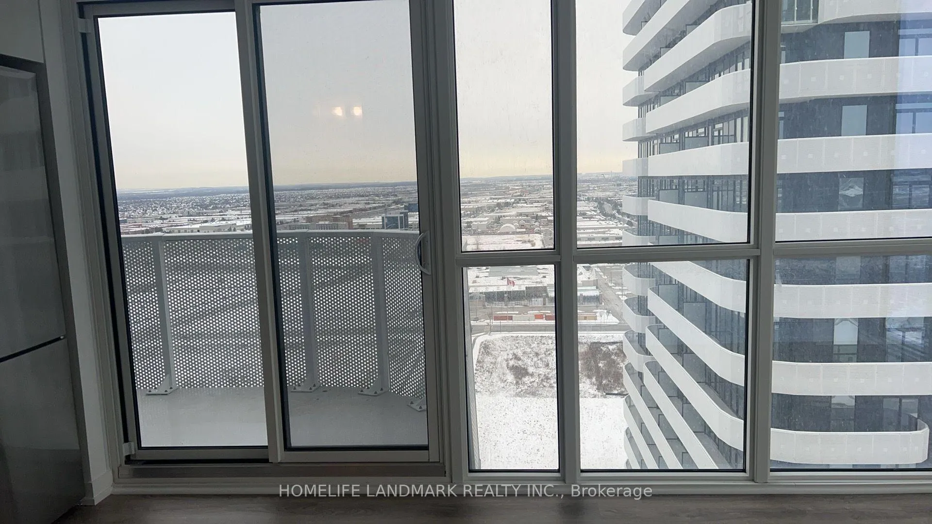 Photo 8 of Unit 3215, 195 Commerce Street S, Vaughan, Vaughan Corporate Centre — HOMEH