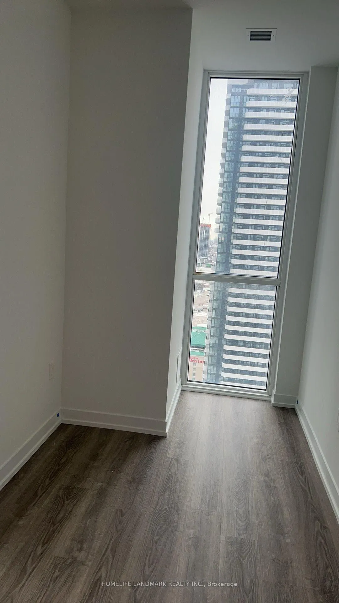 Photo 9 of Unit 3215, 195 Commerce Street S, Vaughan, Vaughan Corporate Centre — HOMEH