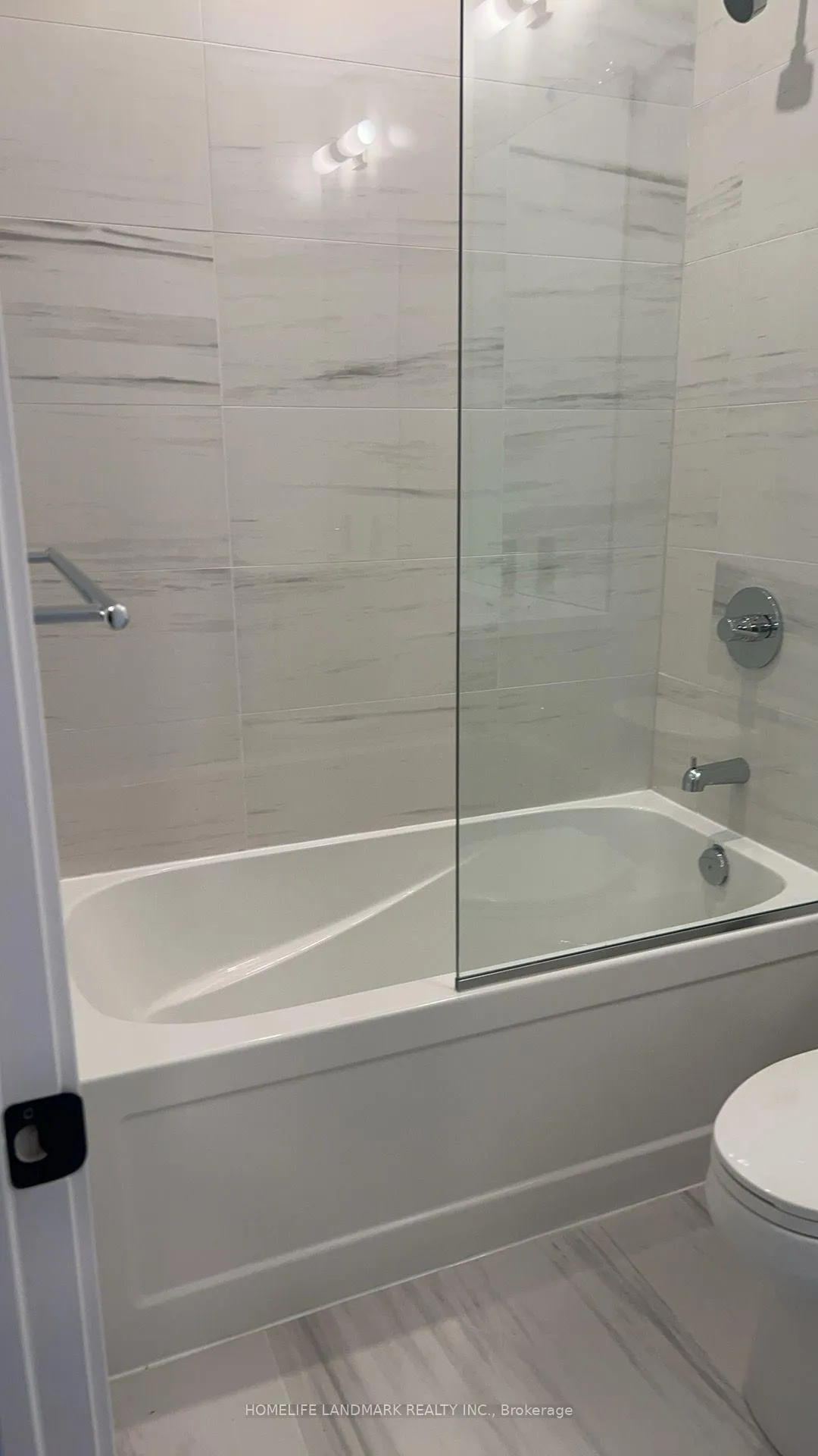 Photo 11 of Unit 3215, 195 Commerce Street S, Vaughan, Vaughan Corporate Centre — HOMEH
