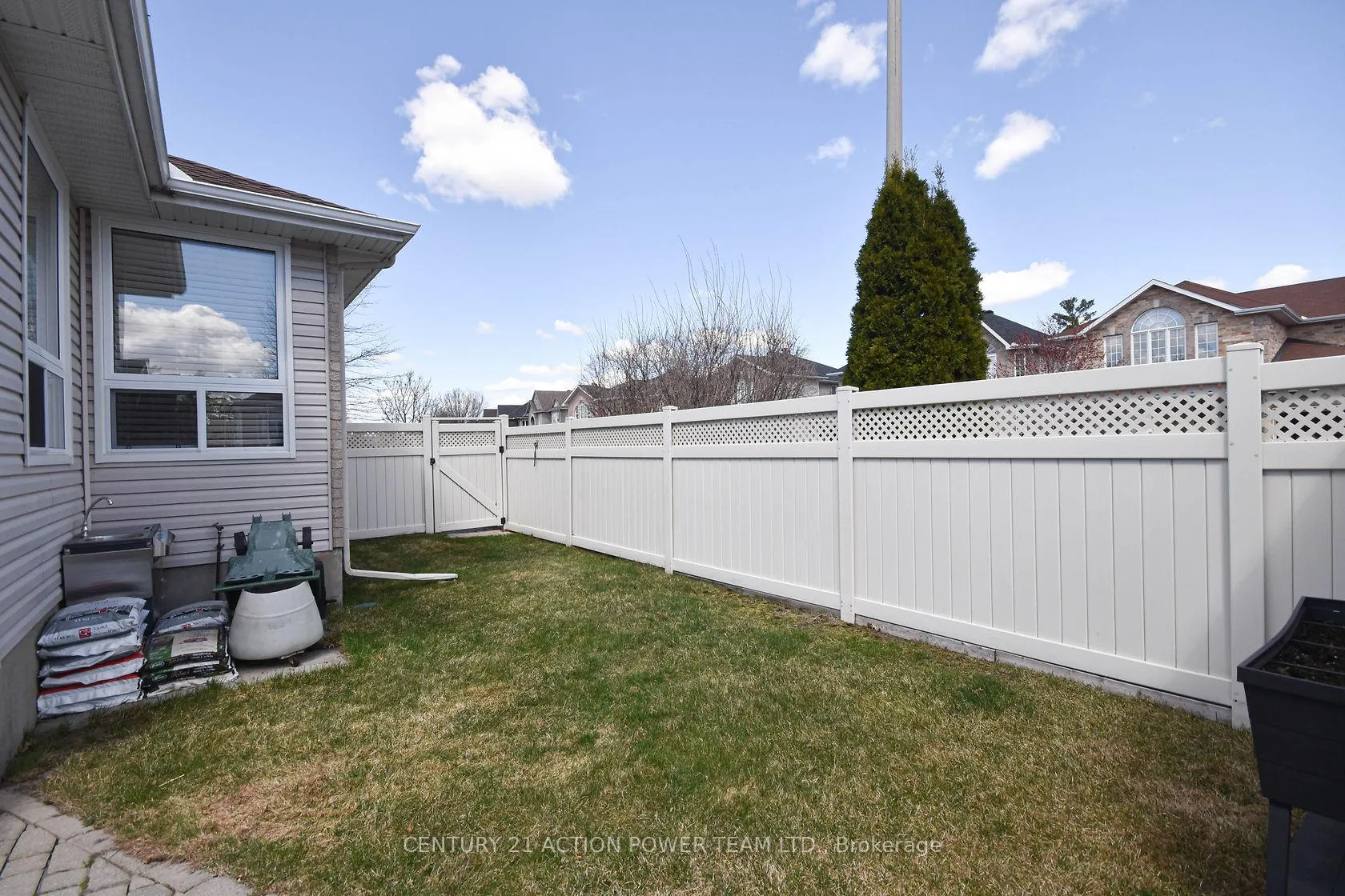 Photo 30 of 1969 Loasa Lane, Ottawa, Springridge/East Village — HOMEH