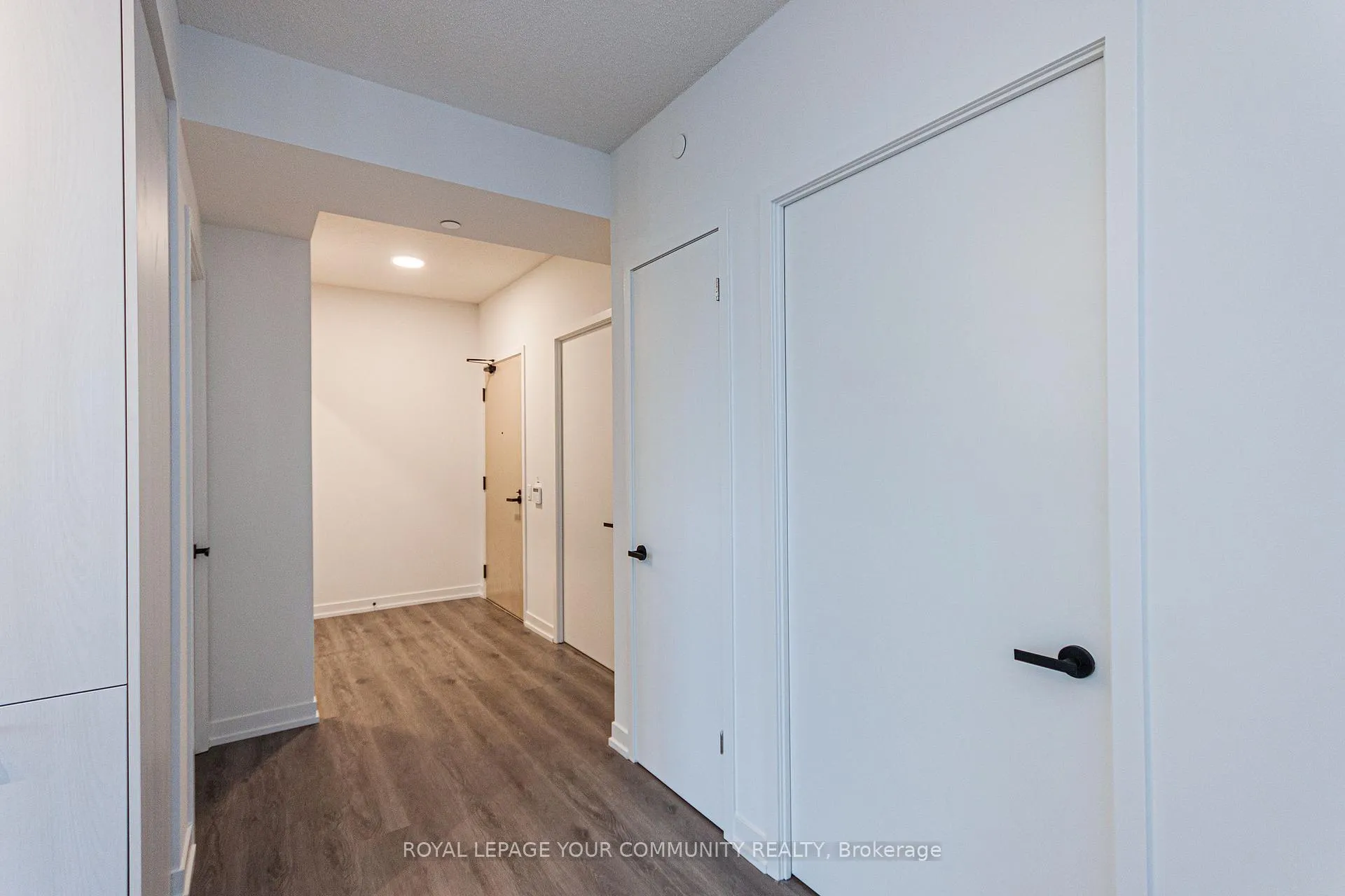 Photo 4 of Unit 712, 225 Commerce Street, Vaughan, Vaughan Corporate Centre — HOMEH