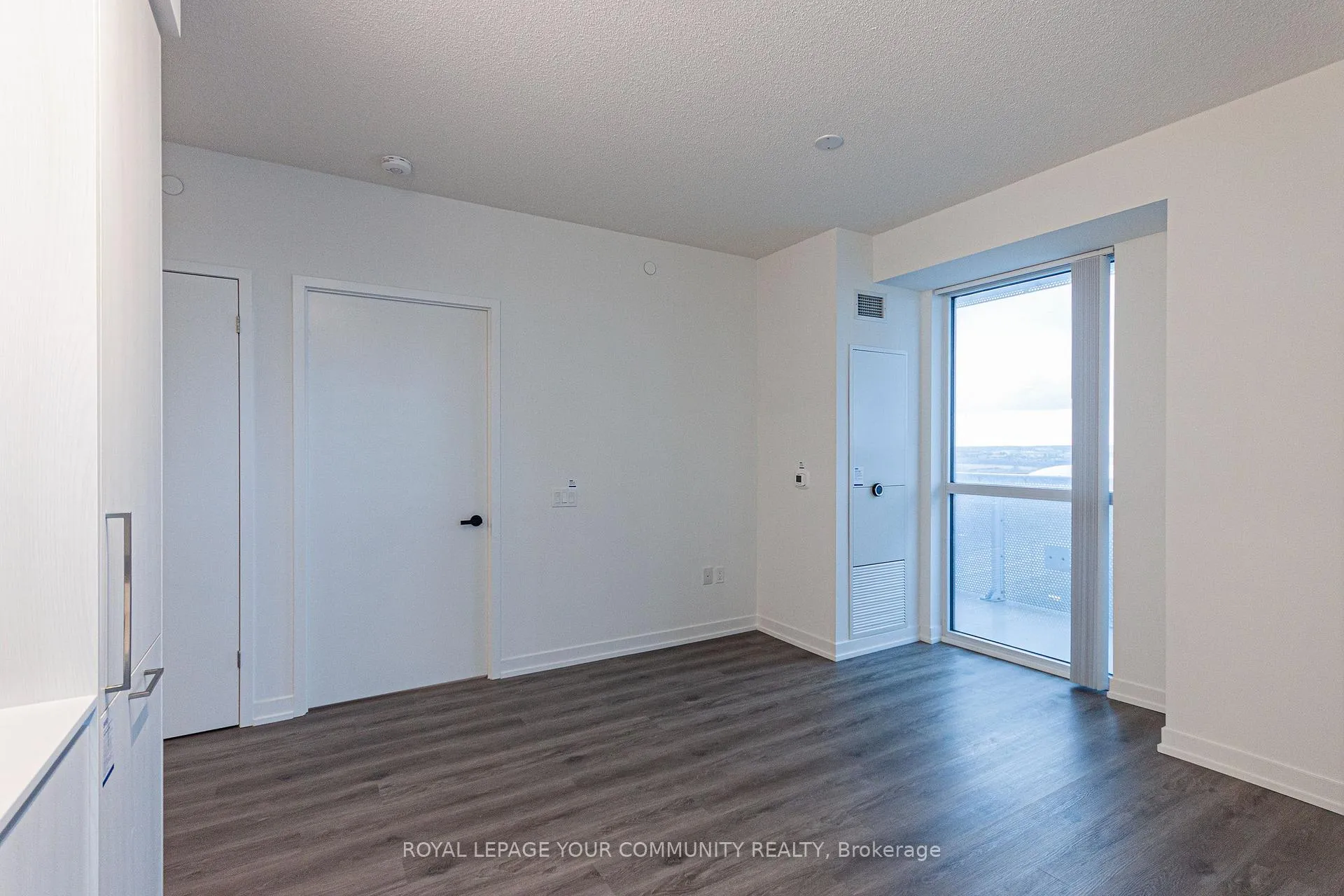 Photo 8 of Unit 712, 225 Commerce Street, Vaughan, Vaughan Corporate Centre — HOMEH