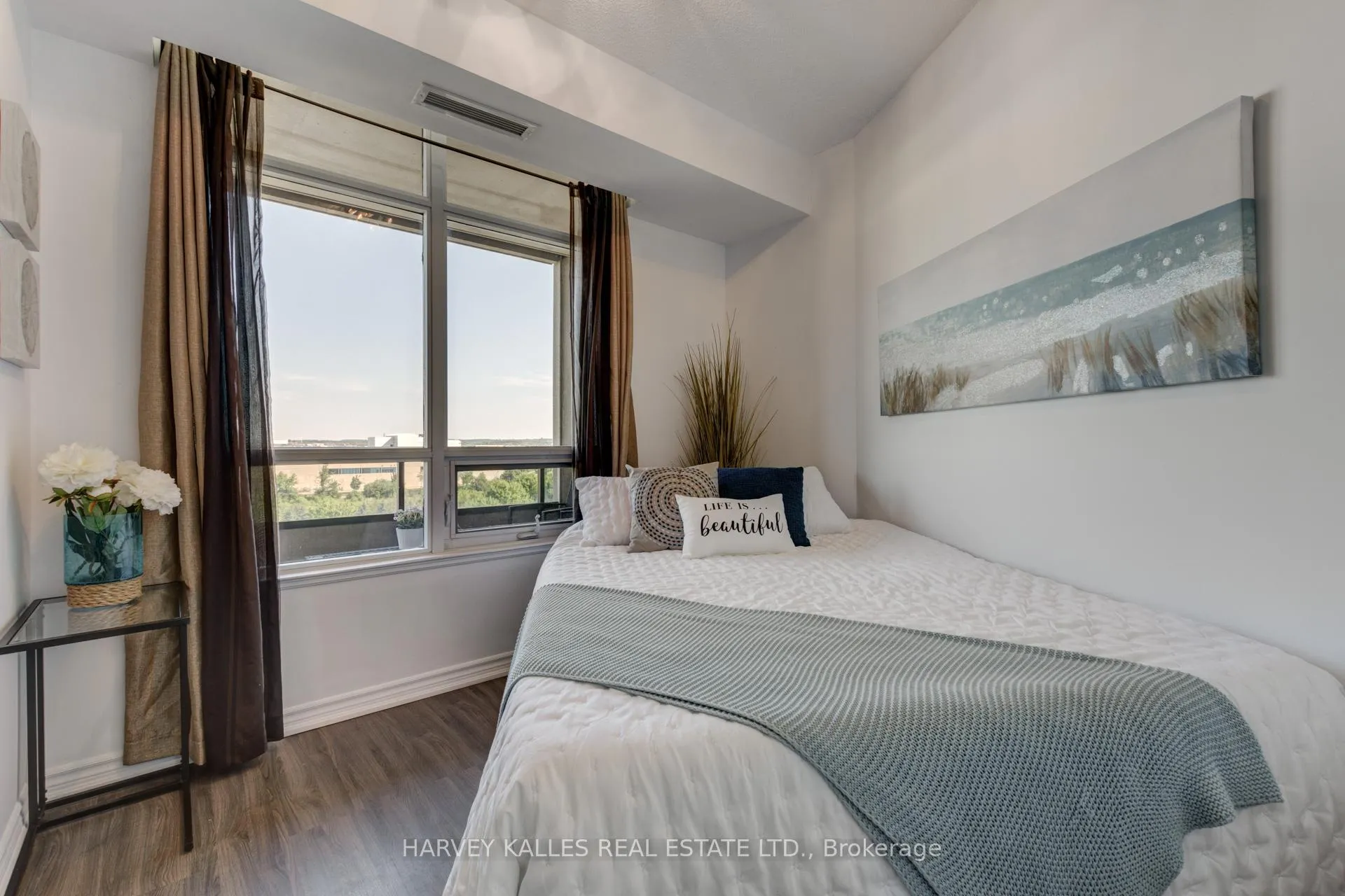 Photo 13 of Unit 714, 9235 Jane Street, Vaughan, Maple — HOMEH