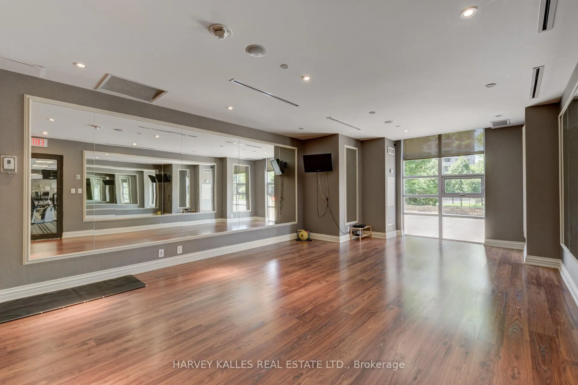 Photo 20 of Unit 714, 9235 Jane Street, Vaughan, Maple — HOMEH
