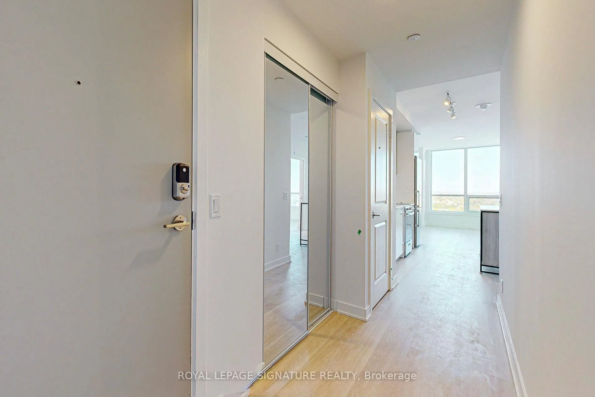 Photo 2 of Unit A-2010, 30 Upper Mall Way, Vaughan, Brownridge — HOMEH