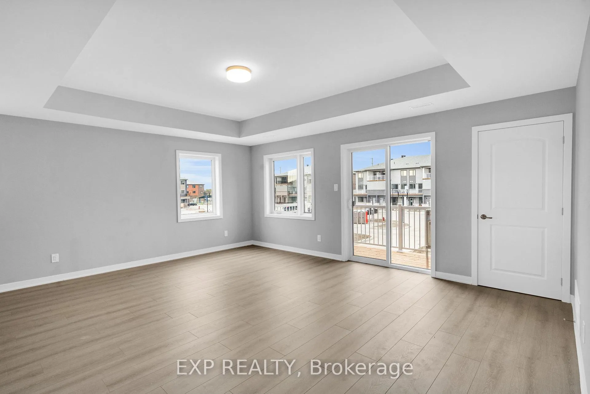 Photo 3 of 912 Lillian Freiman Private, Ottawa, Barrhaven - Half Moon Bay — HOMEH