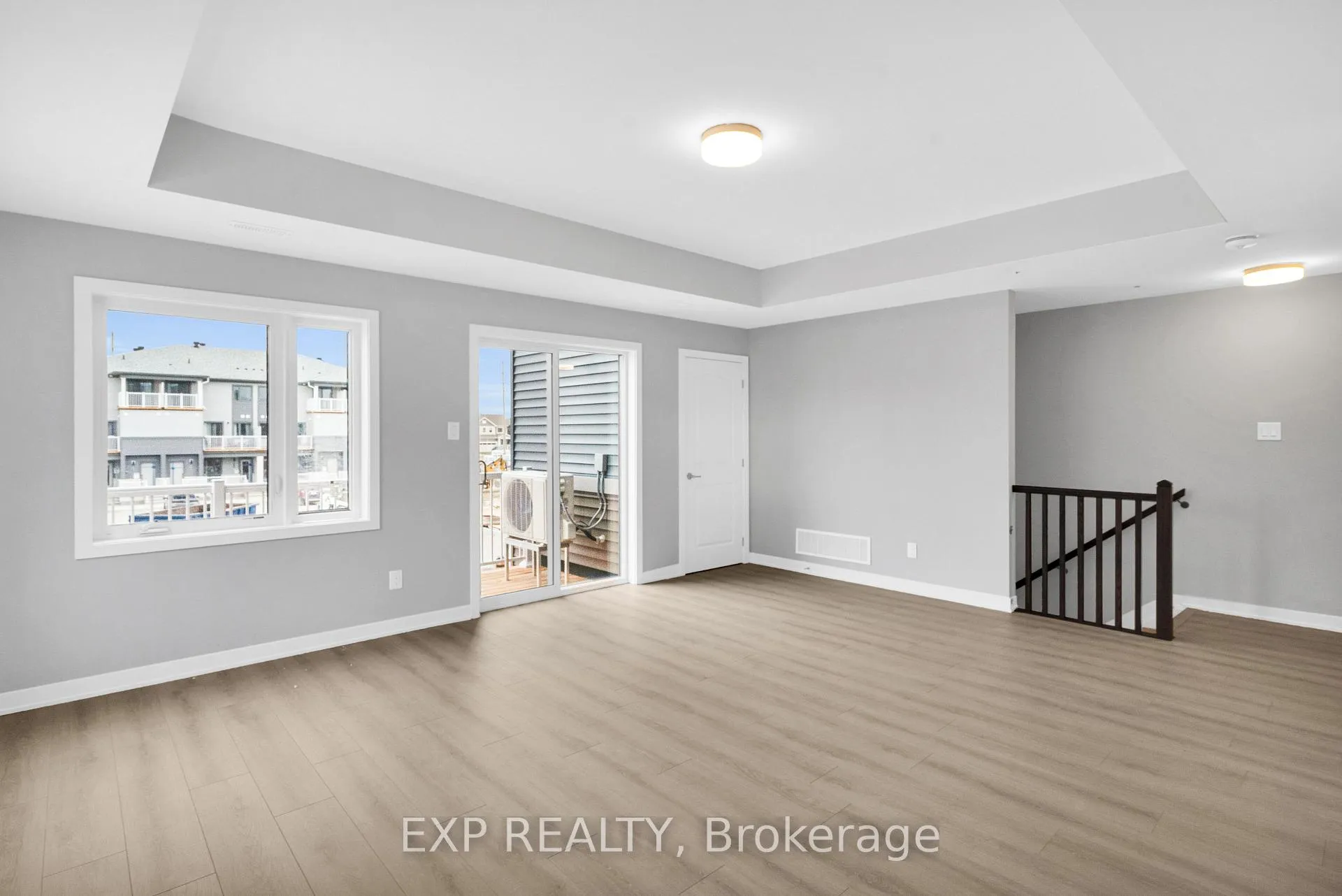 Photo 4 of 912 Lillian Freiman Private, Ottawa, Barrhaven - Half Moon Bay — HOMEH