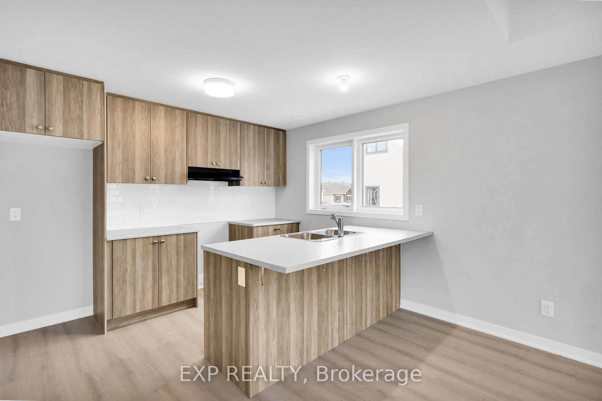 Photo 5 of 912 Lillian Freiman Private, Ottawa, Barrhaven - Half Moon Bay — HOMEH