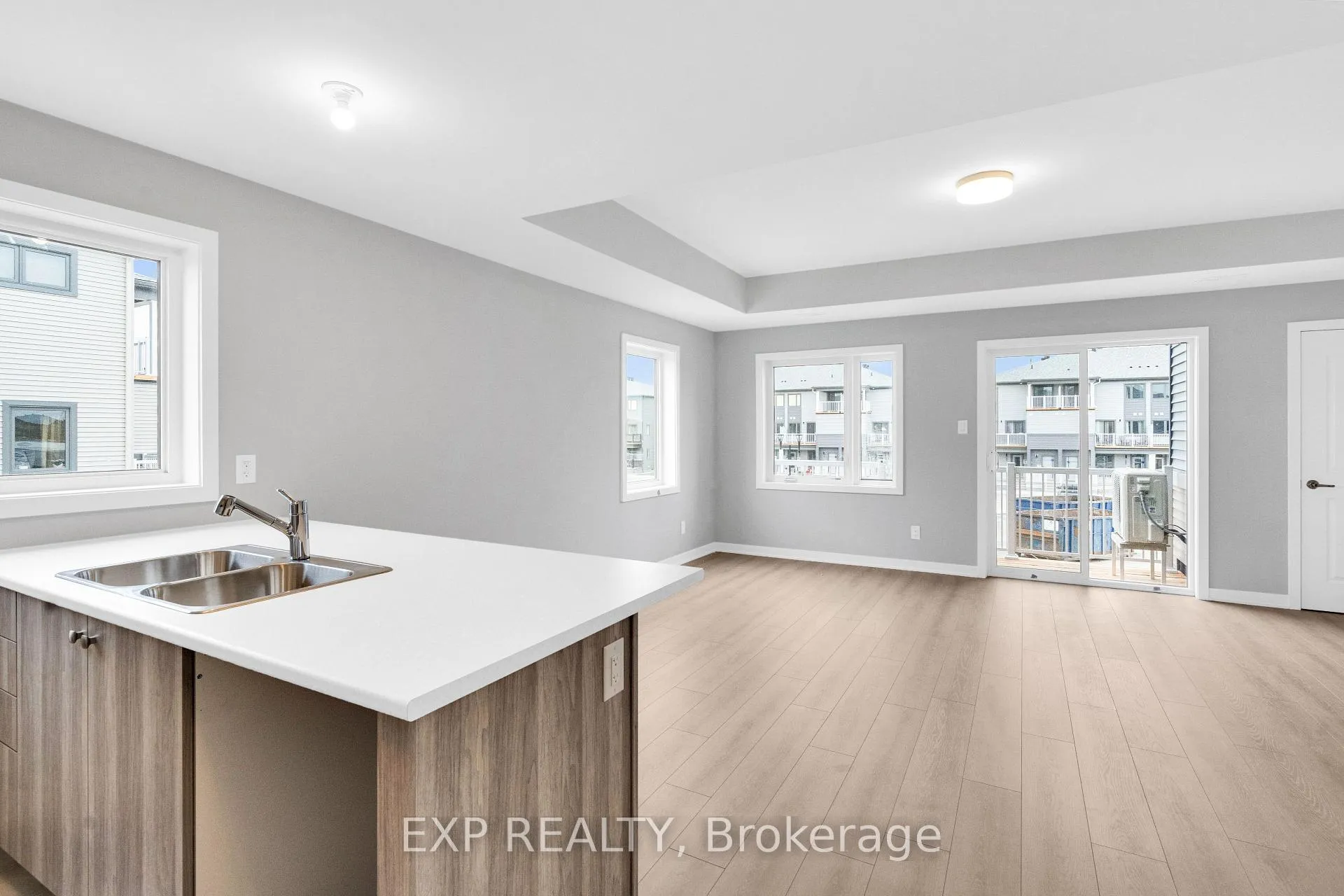 Photo 6 of 912 Lillian Freiman Private, Ottawa, Barrhaven - Half Moon Bay — HOMEH