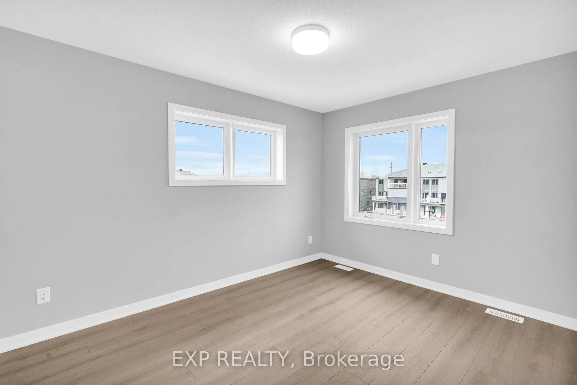 Photo 10 of 912 Lillian Freiman Private, Ottawa, Barrhaven - Half Moon Bay — HOMEH