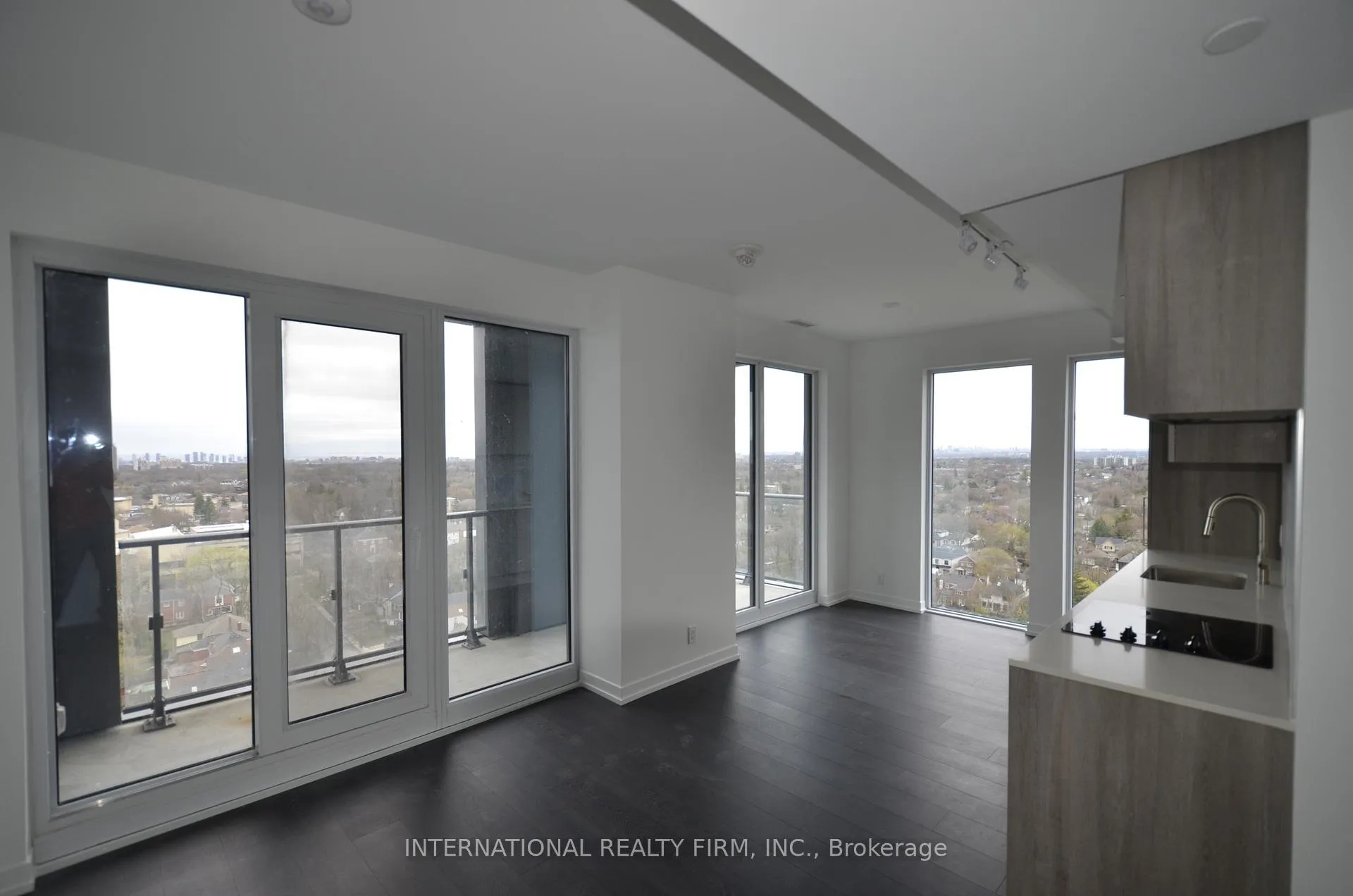 Photo 1 of Unit 1705, 2020 Bathurst Street, Toronto, Humewood-Cedarvale — HOMEH