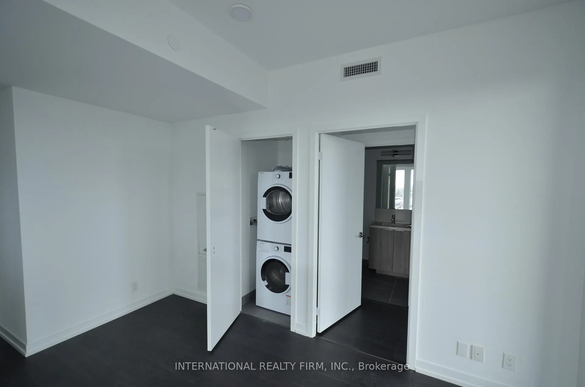 Photo 5 of Unit 1705, 2020 Bathurst Street, Toronto, Humewood-Cedarvale — HOMEH