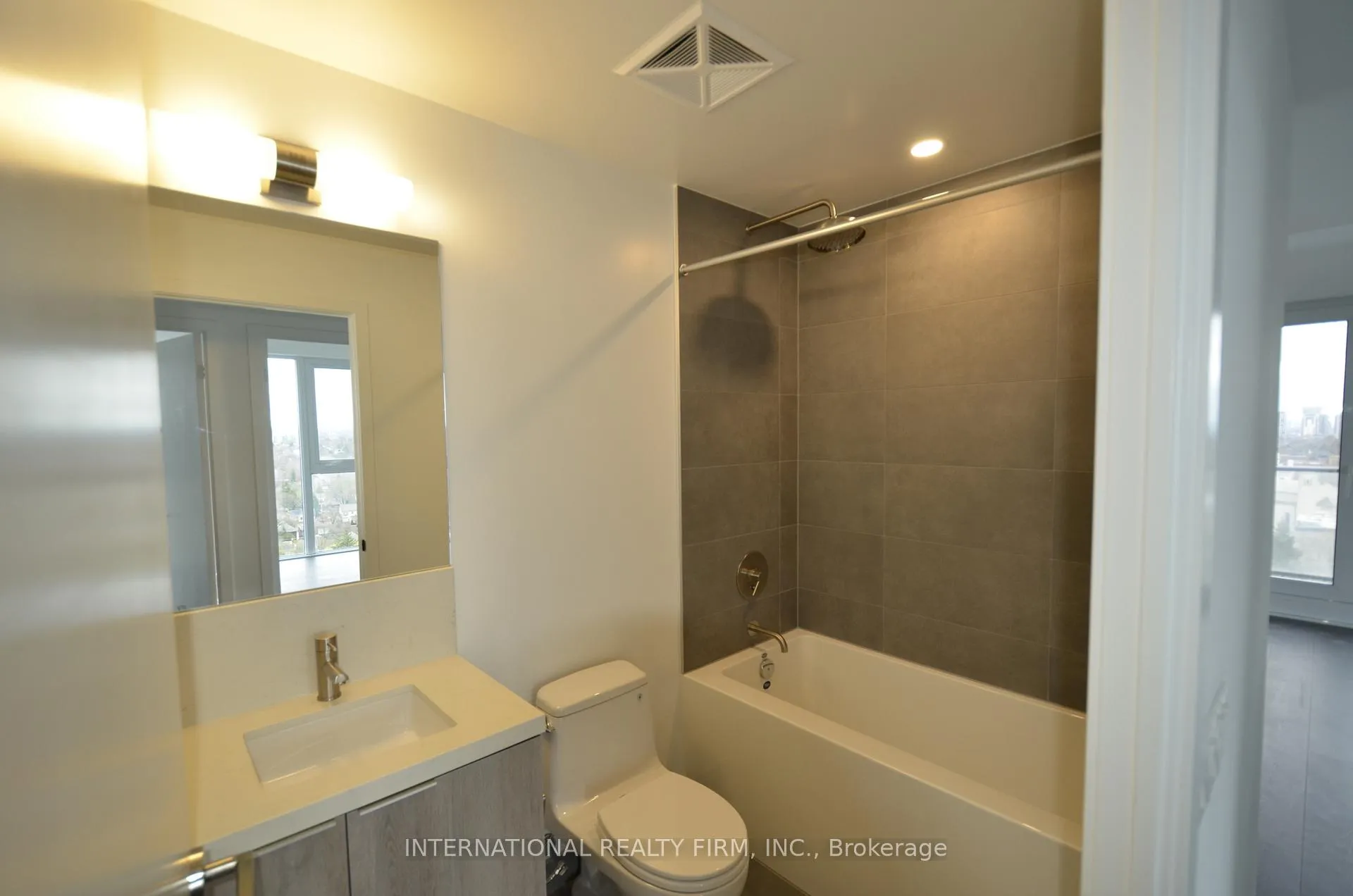Photo 12 of Unit 1705, 2020 Bathurst Street, Toronto, Humewood-Cedarvale — HOMEH