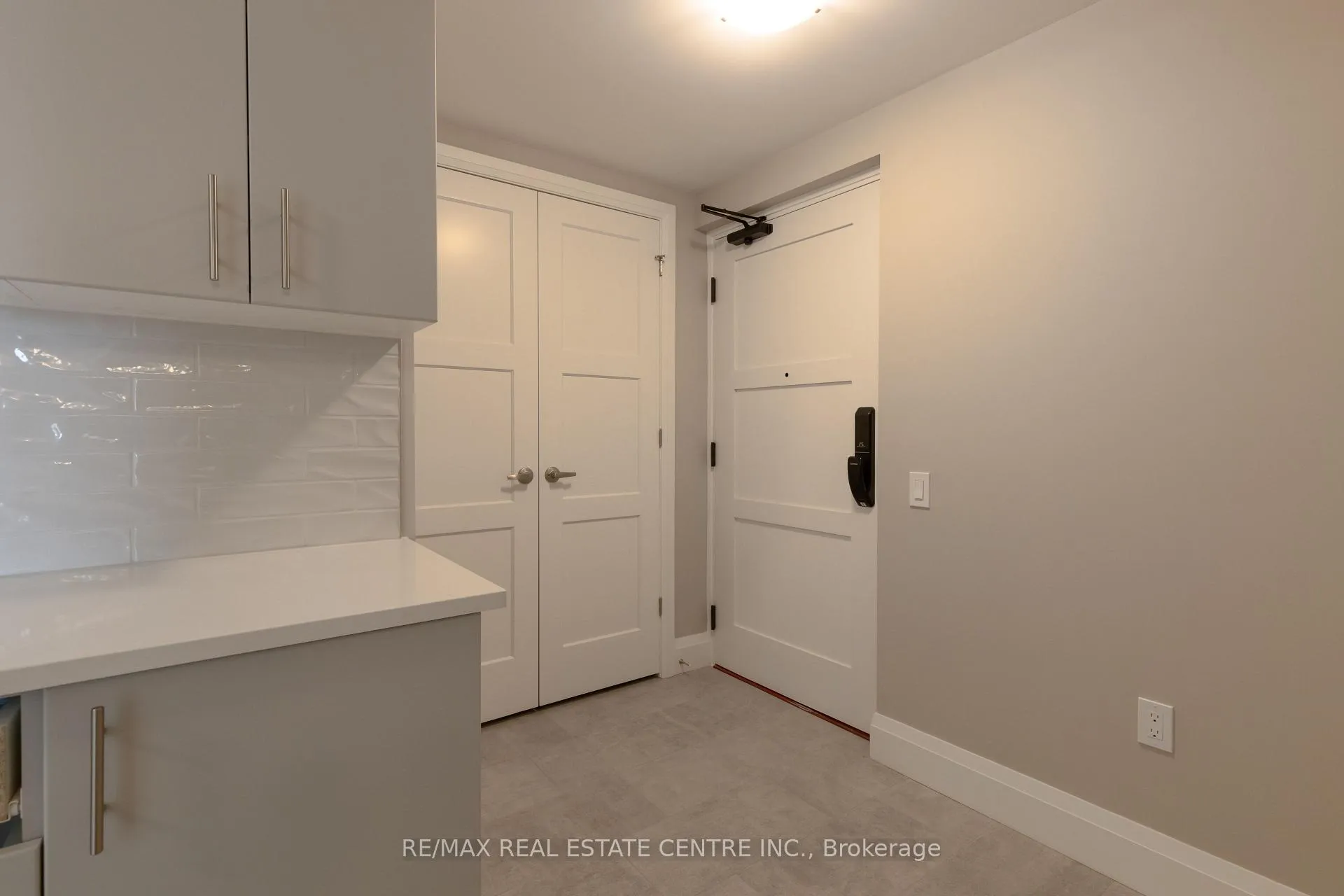 Photo 7 of Unit 419, 93 Arthur Street S, Guelph, St. Patrick's Ward — HOMEH