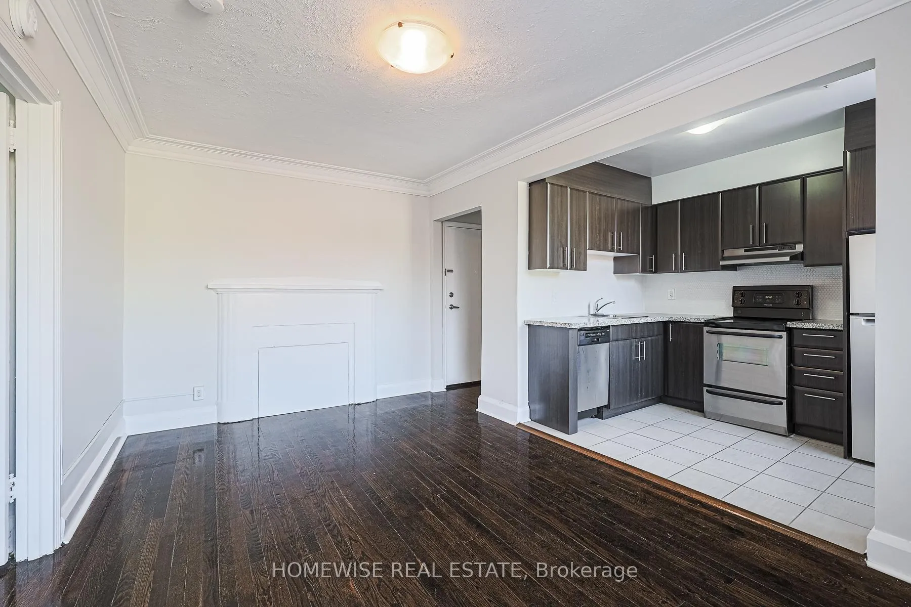 Photo 2 of Unit 203, 2837 Yonge Street, Toronto, Lawrence Park South — HOMEH