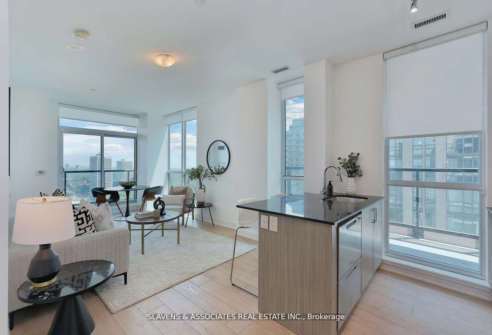 Photo 5 of Unit 1604, 1486 Bathurst Street, Toronto, Humewood-Cedarvale — HOMEH