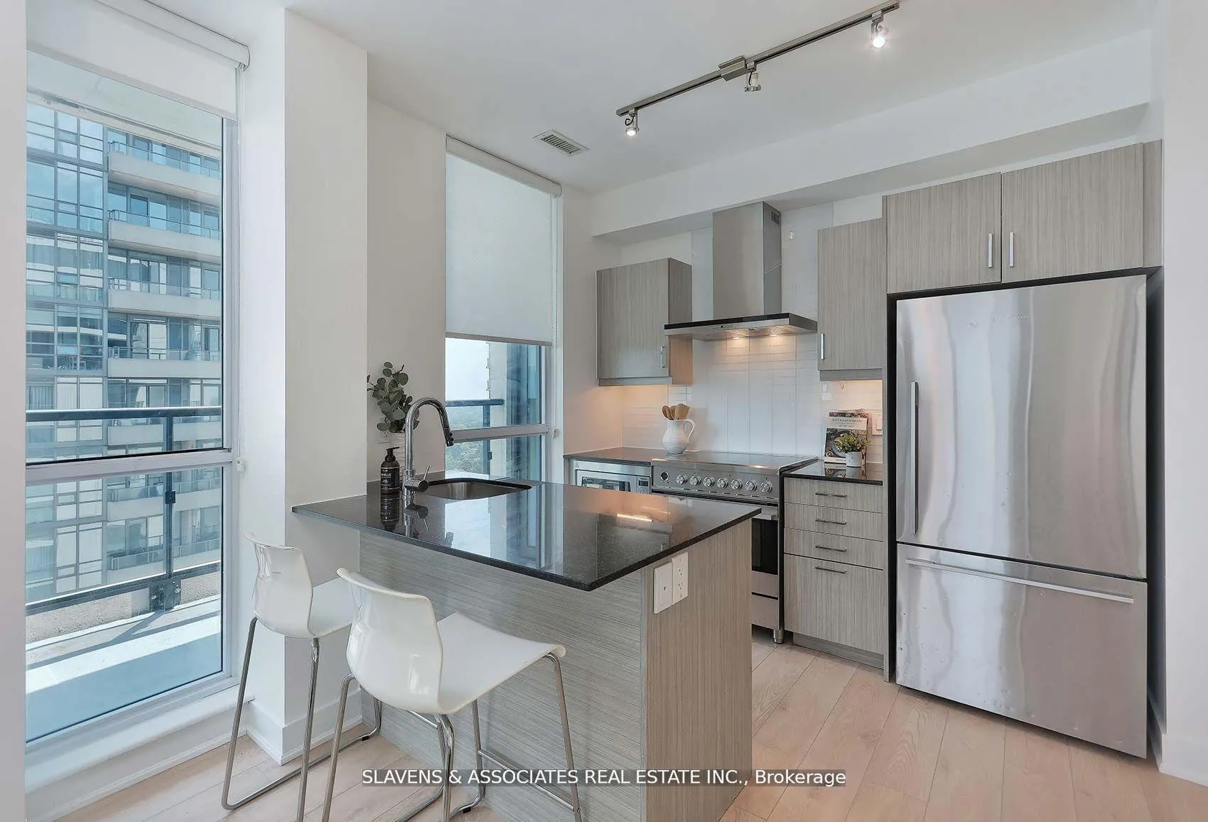 Photo 6 of Unit 1604, 1486 Bathurst Street, Toronto, Humewood-Cedarvale — HOMEH