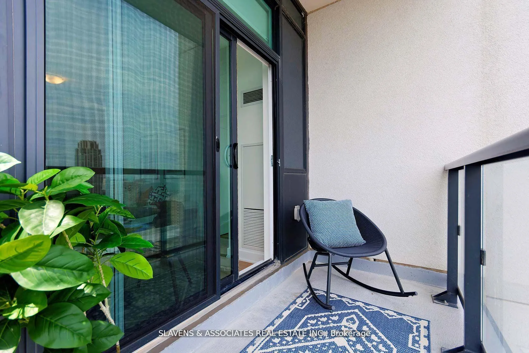Photo 9 of Unit 1604, 1486 Bathurst Street, Toronto, Humewood-Cedarvale — HOMEH
