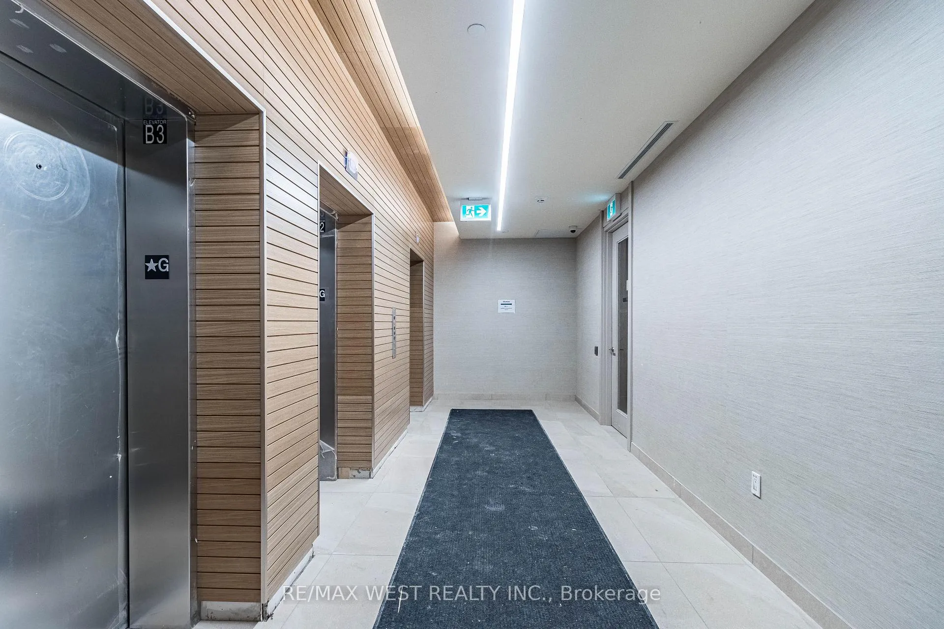 Photo 6 of Unit 820, 8960 Jane Street, Vaughan, Concord — HOMEH