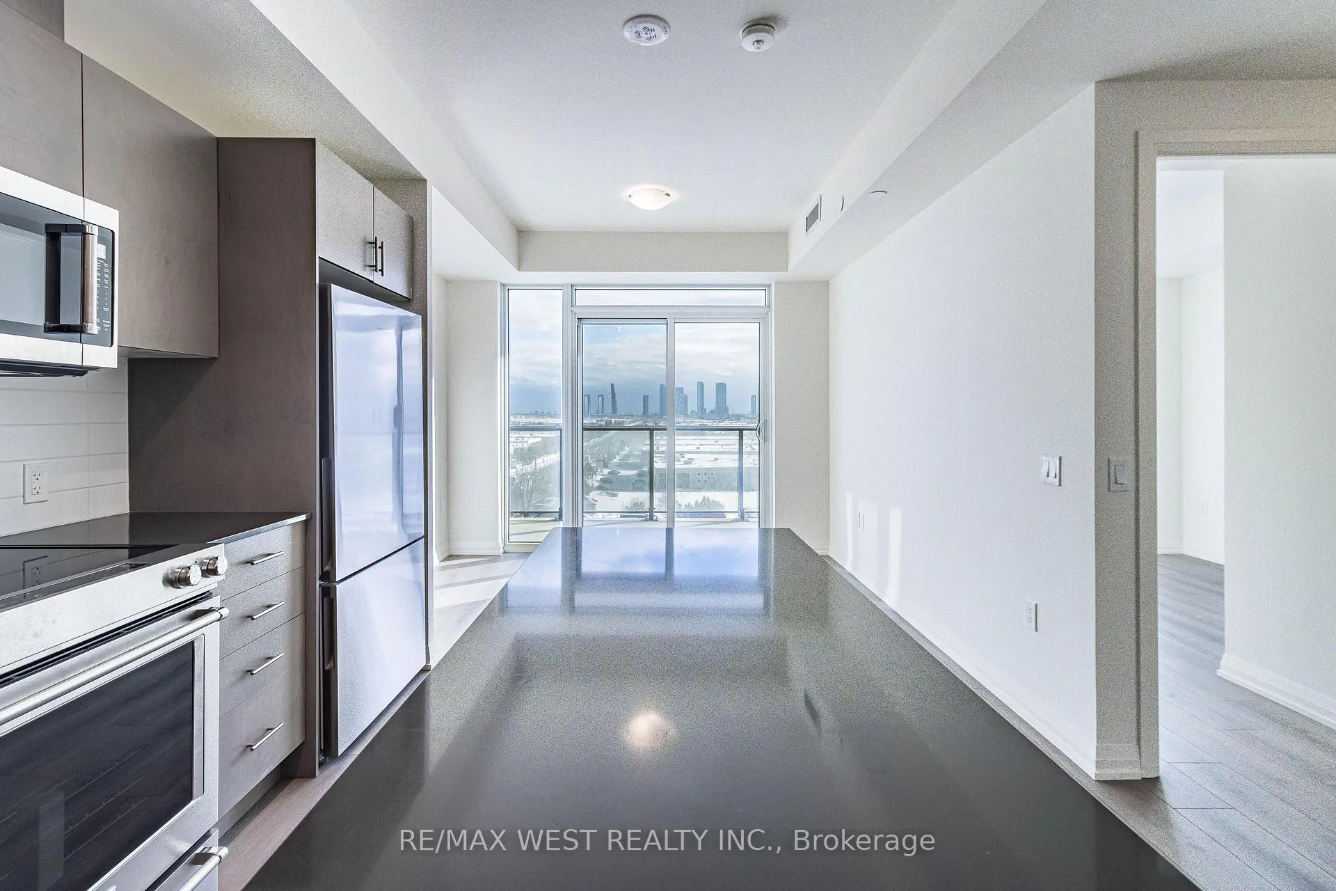 Photo 10 of Unit 820, 8960 Jane Street, Vaughan, Concord — HOMEH