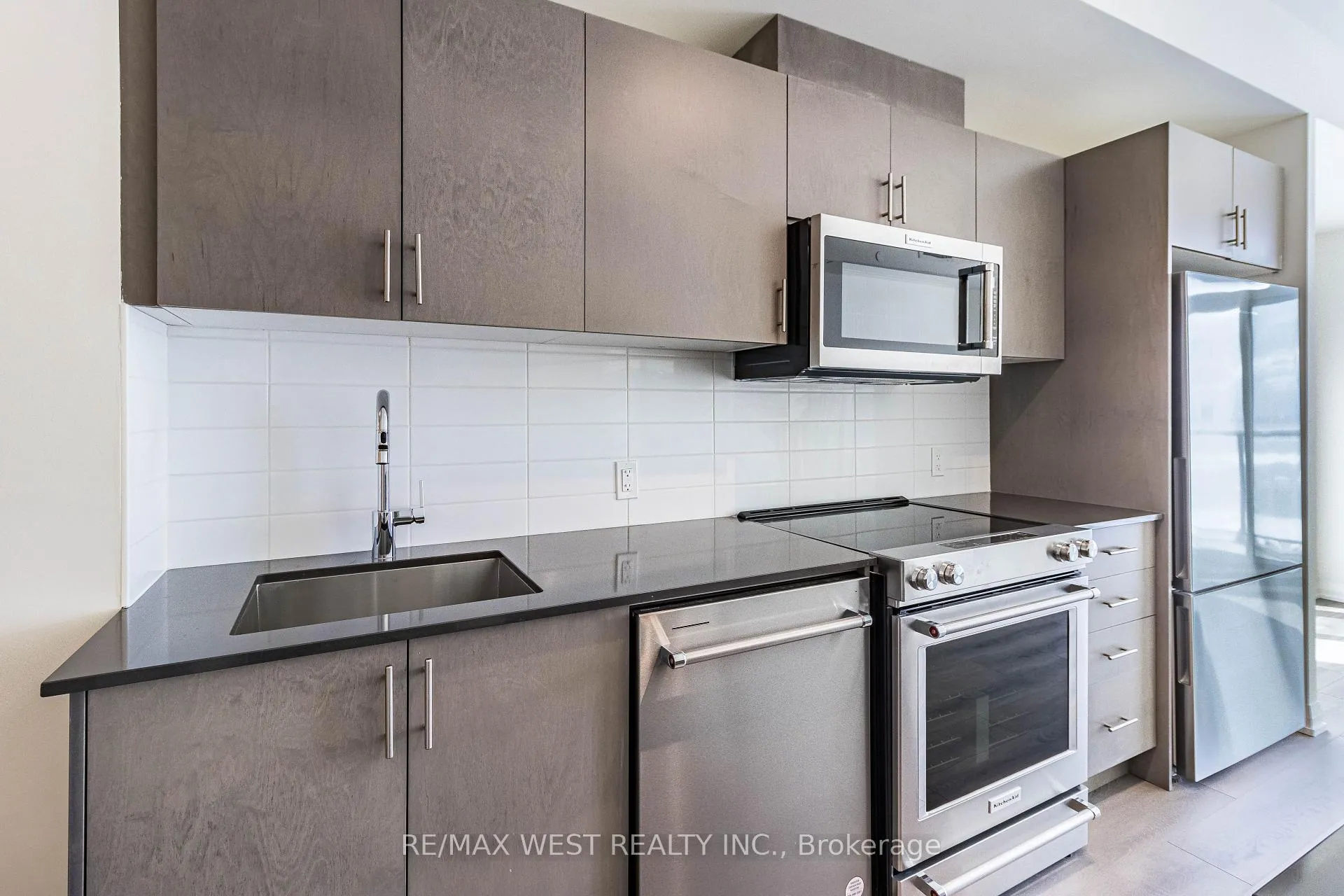 Photo 13 of Unit 820, 8960 Jane Street, Vaughan, Concord — HOMEH