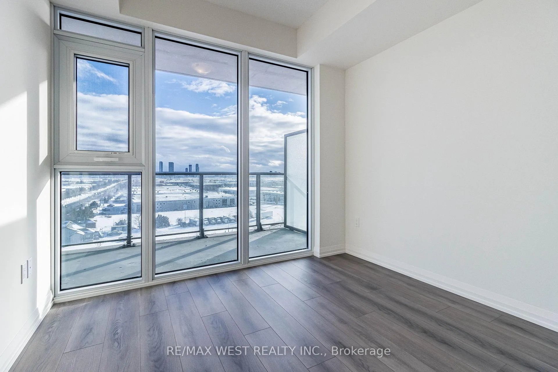 Photo 16 of Unit 820, 8960 Jane Street, Vaughan, Concord — HOMEH