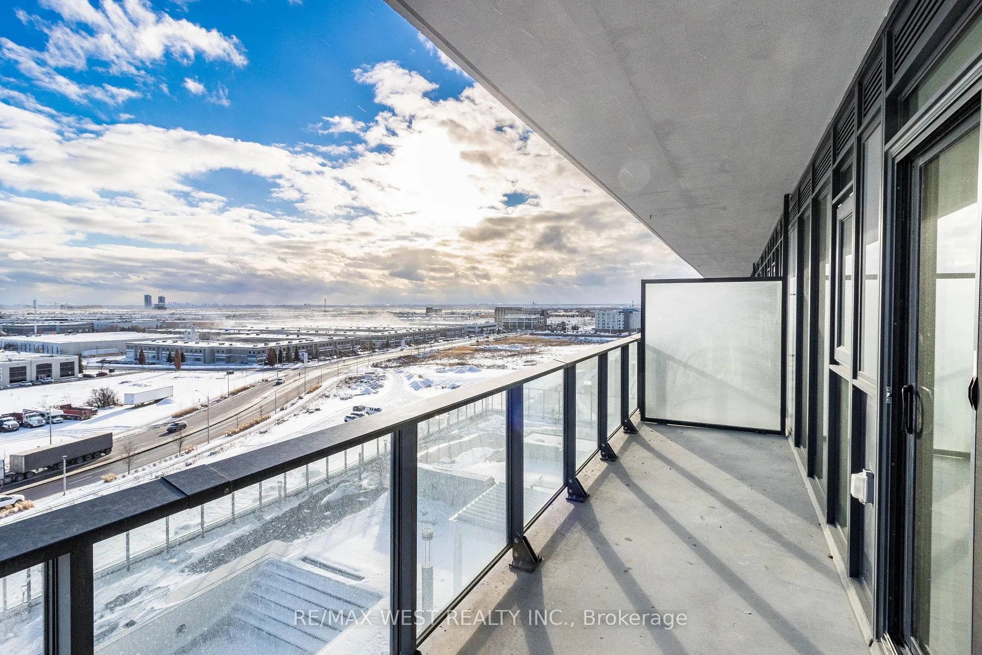 Photo 21 of Unit 820, 8960 Jane Street, Vaughan, Concord — HOMEH