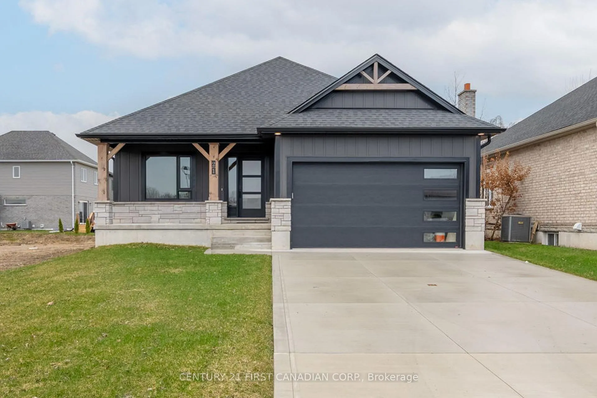 Photo 1 of 21 Hamilton Street, North Middlesex, Ailsa Craig — HOMEH