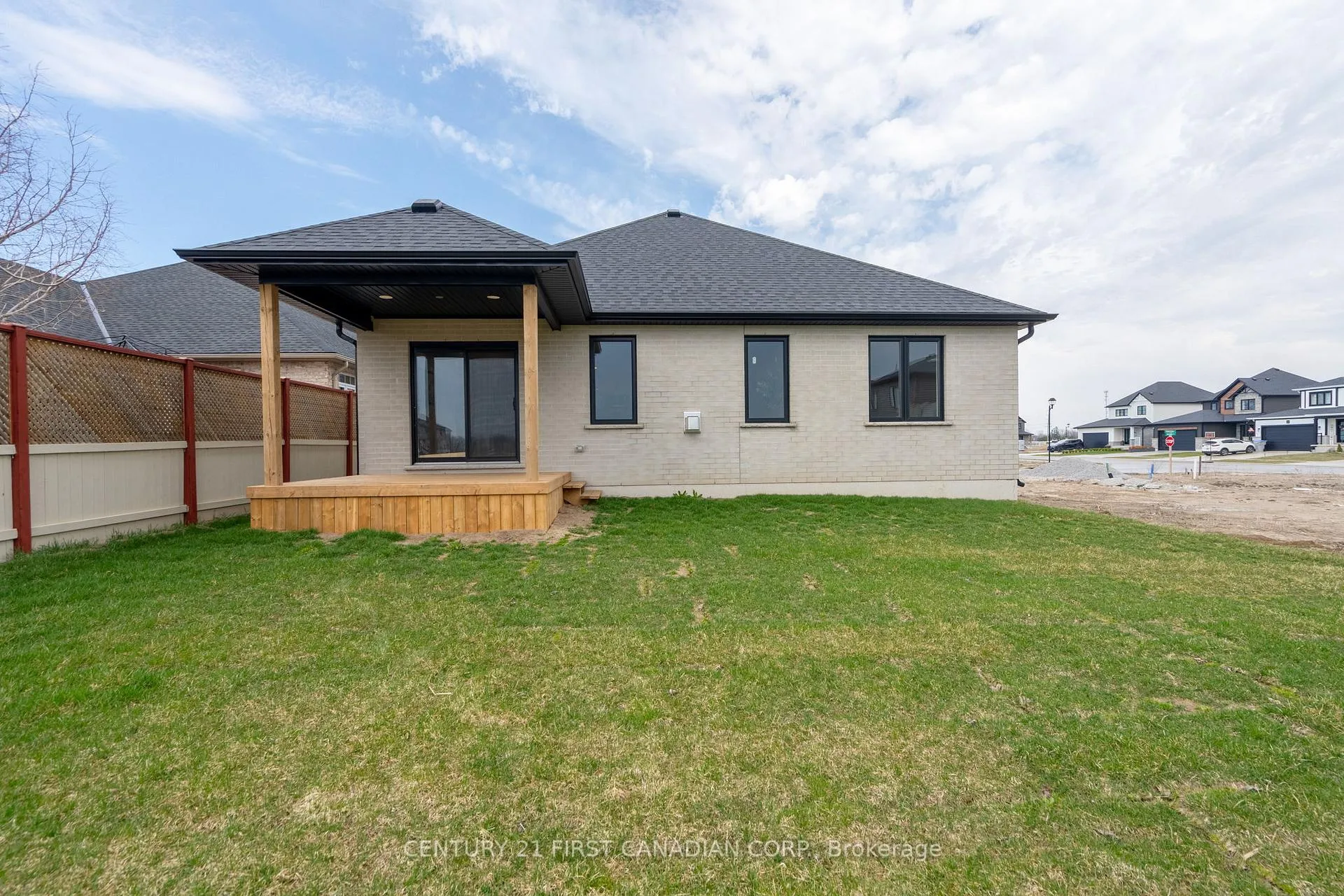 Photo 31 of 21 Hamilton Street, North Middlesex, Ailsa Craig — HOMEH