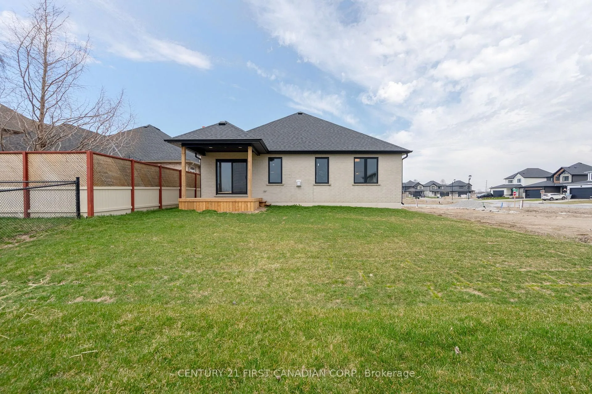 Photo 32 of 21 Hamilton Street, North Middlesex, Ailsa Craig — HOMEH