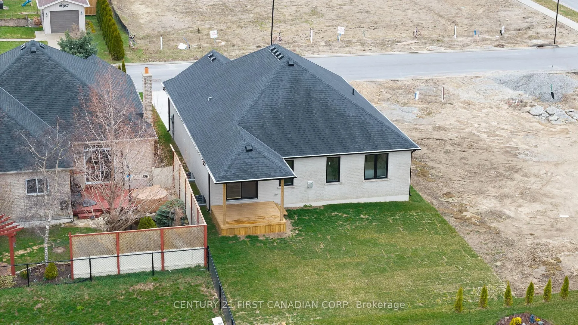 Photo 35 of 21 Hamilton Street, North Middlesex, Ailsa Craig — HOMEH