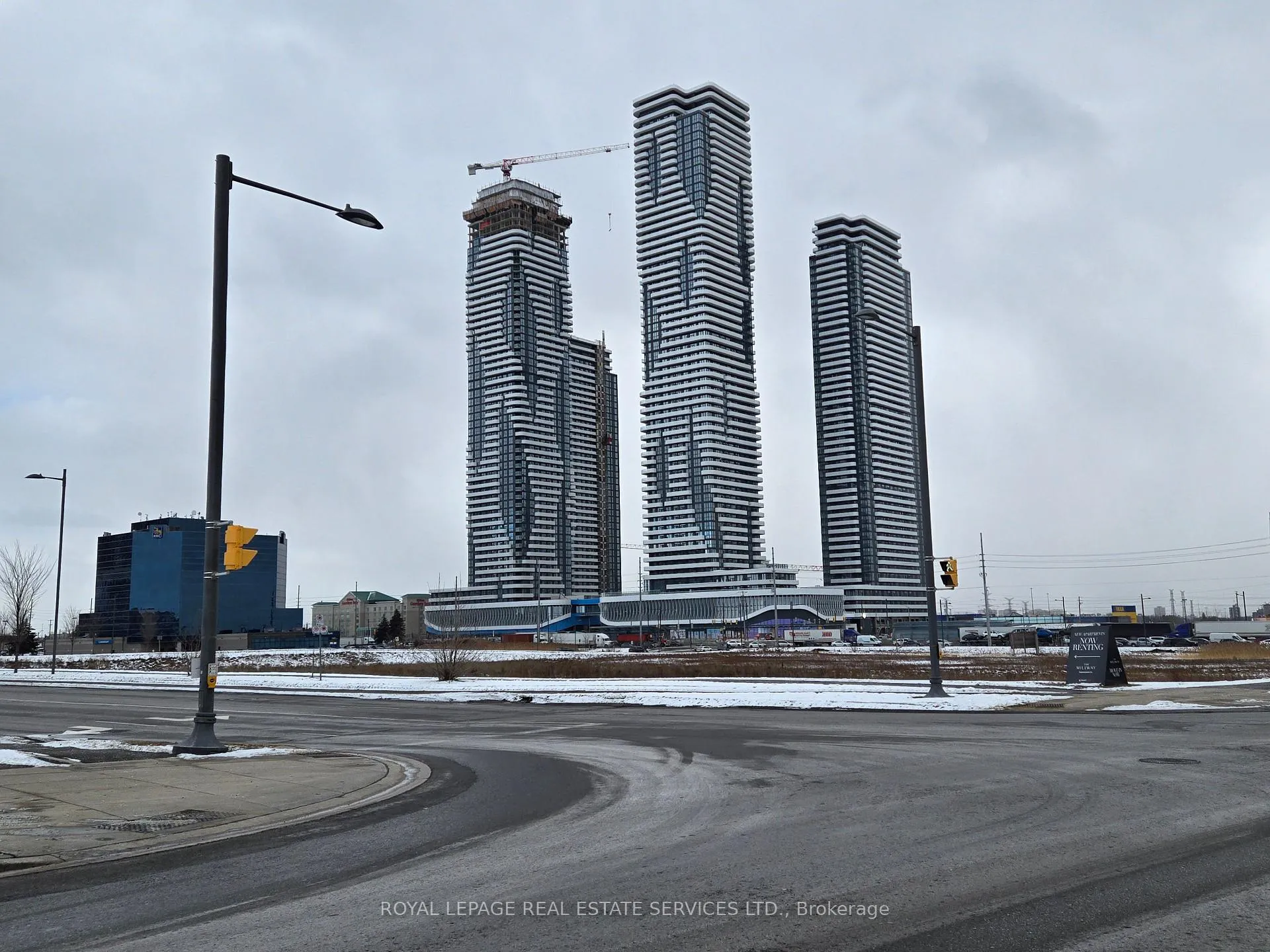 Photo 2 of Unit 807, 195 Commerce Street W, Vaughan, Vaughan Corporate Centre — HOMEH