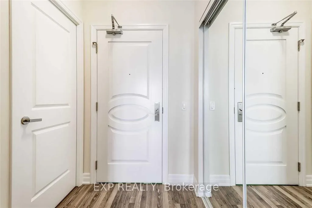 Photo 6 of Unit 220, 9085 Jane Street, Vaughan, Concord — HOMEH