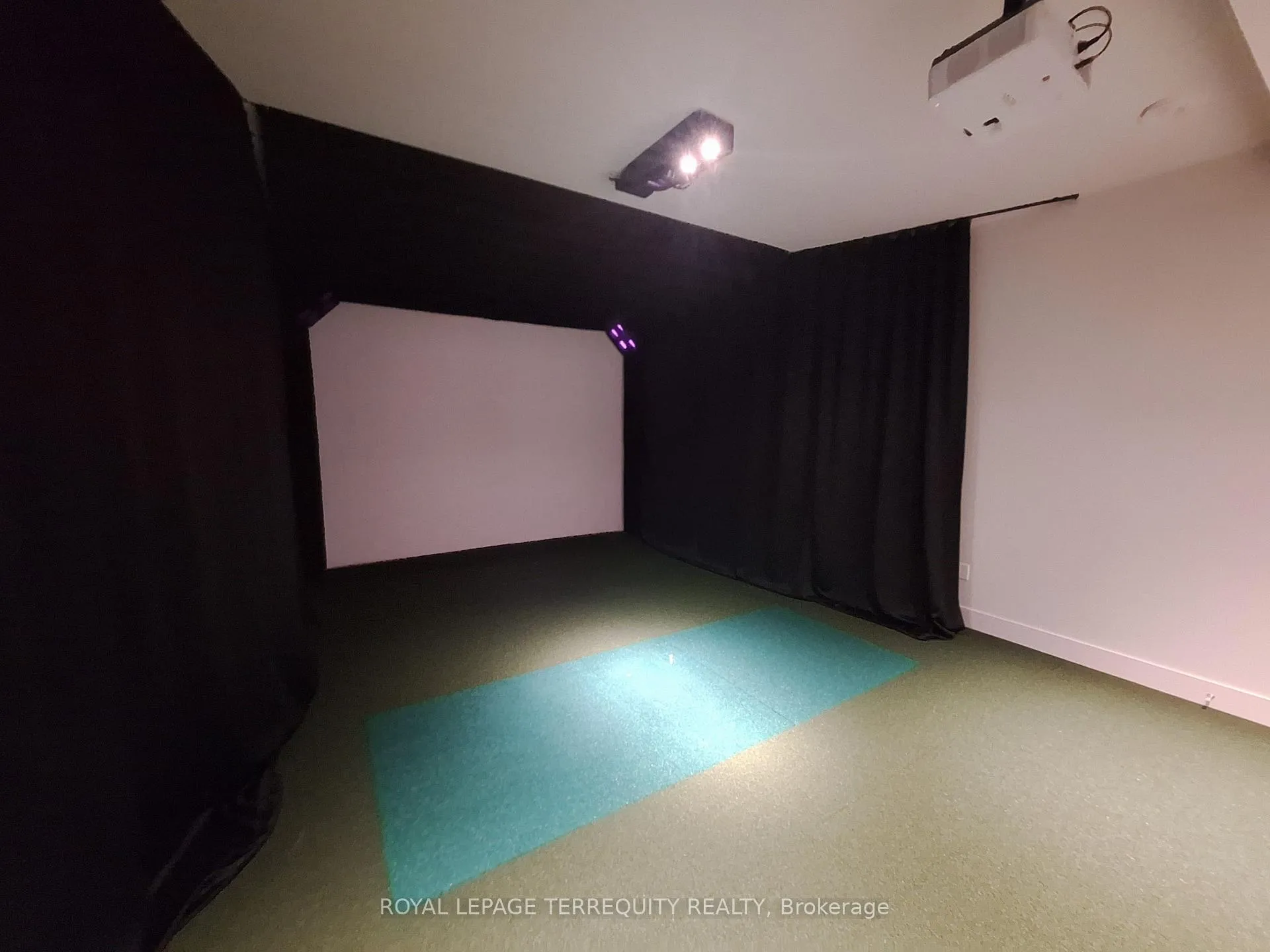 Photo 17 of Unit 411A, 30 Upper Mall Way, Vaughan, Brownridge — HOMEH