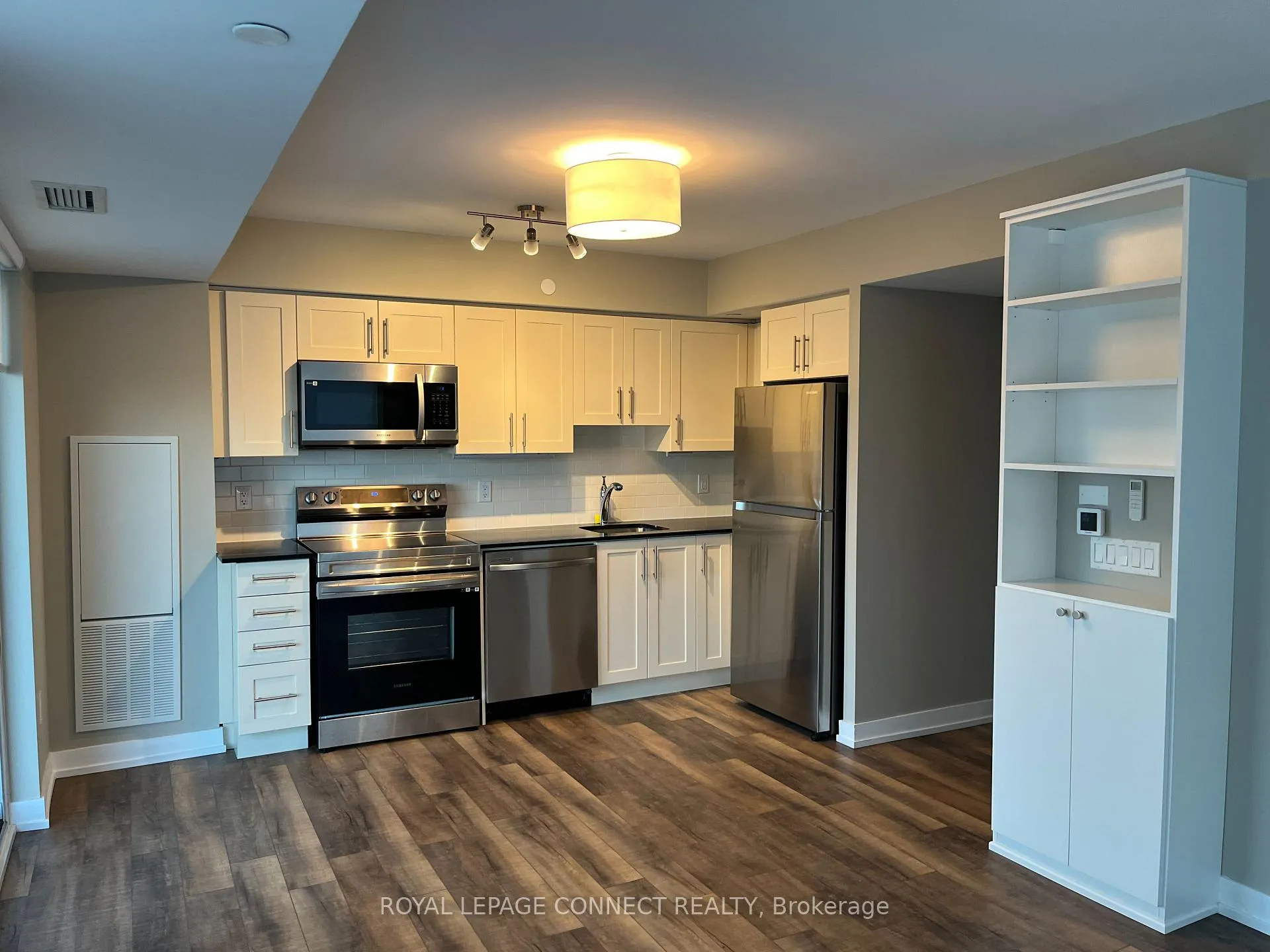 Photo 4 of Unit 1112, 1480 Bayly Street, Pickering, Liverpool — HOMEH