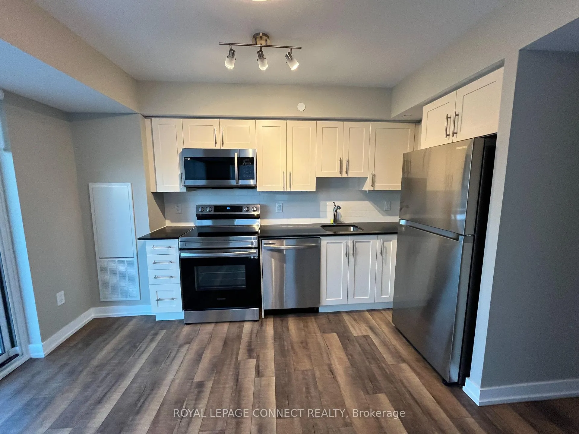 Photo 6 of Unit 1112, 1480 Bayly Street, Pickering, Liverpool — HOMEH