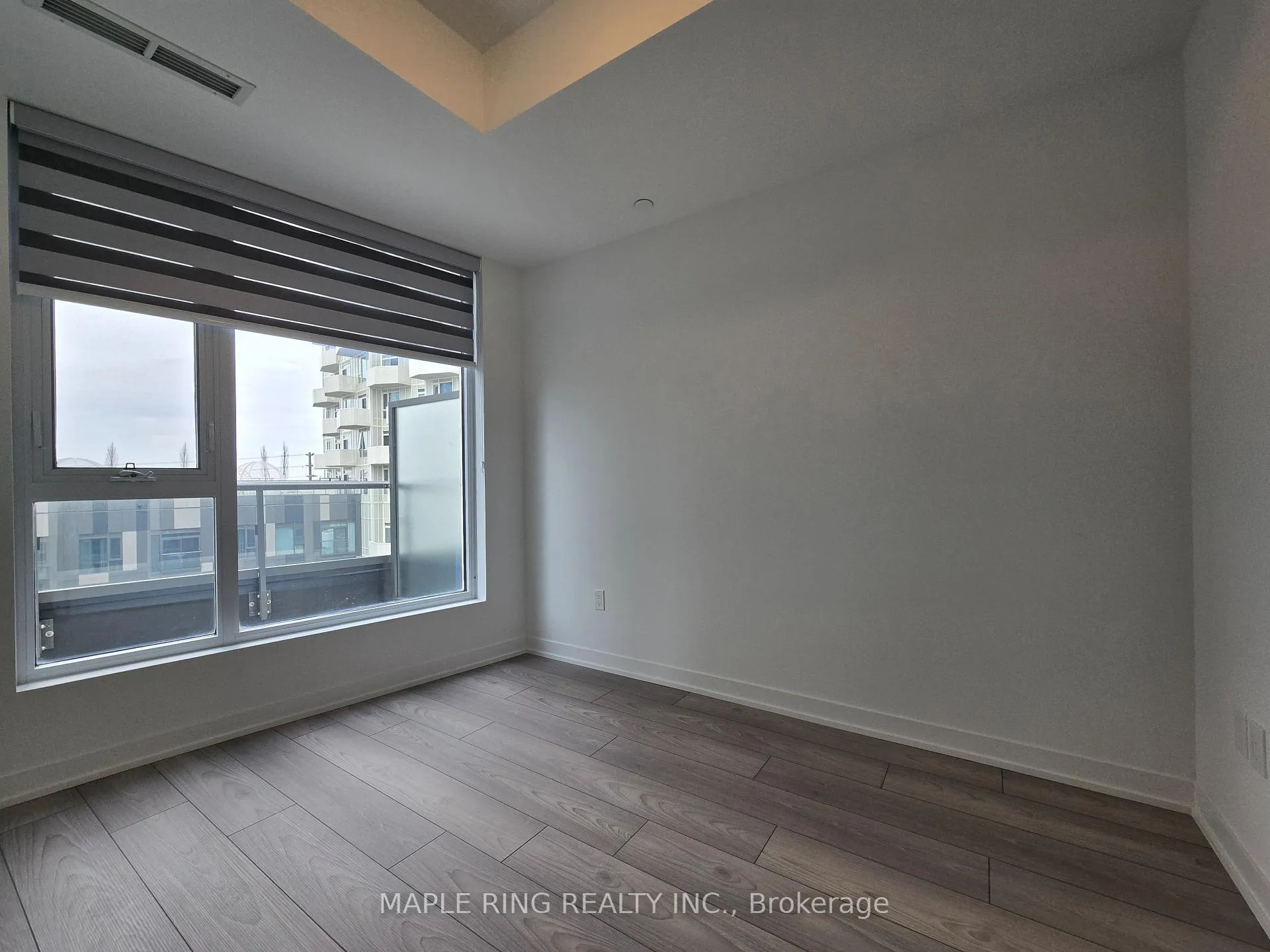 Photo 7 of Unit 503, 474 Caldari Road, Vaughan, Concord — HOMEH